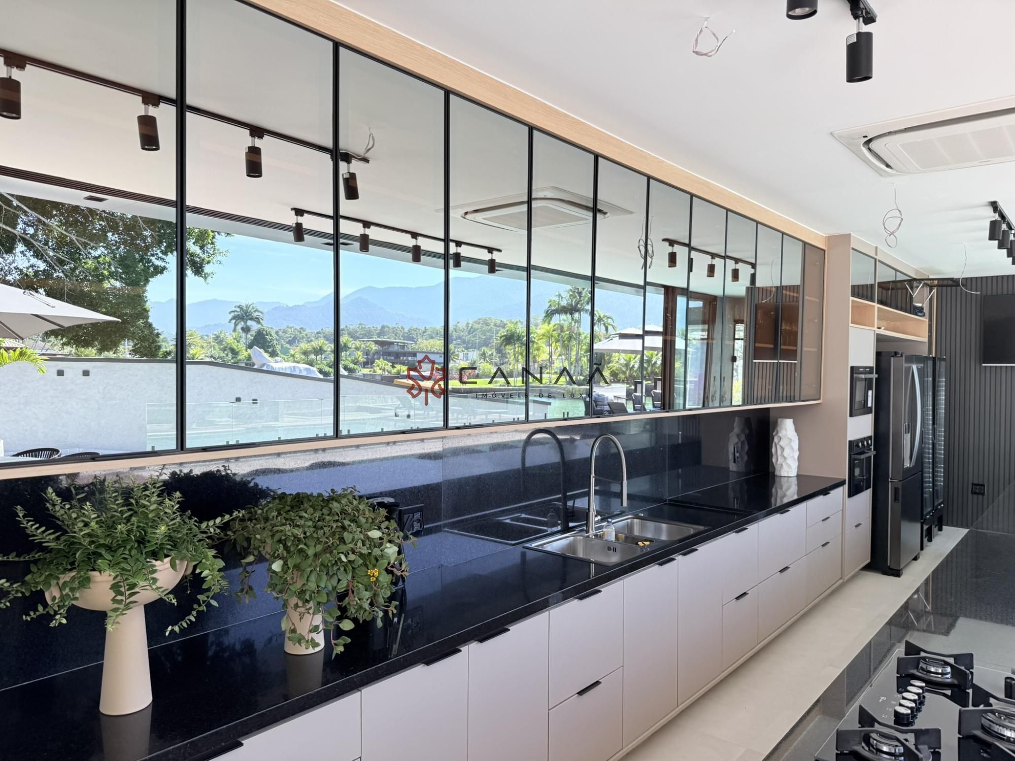 Casa de Condomínio à venda com 6 quartos, 970m² - Foto 30