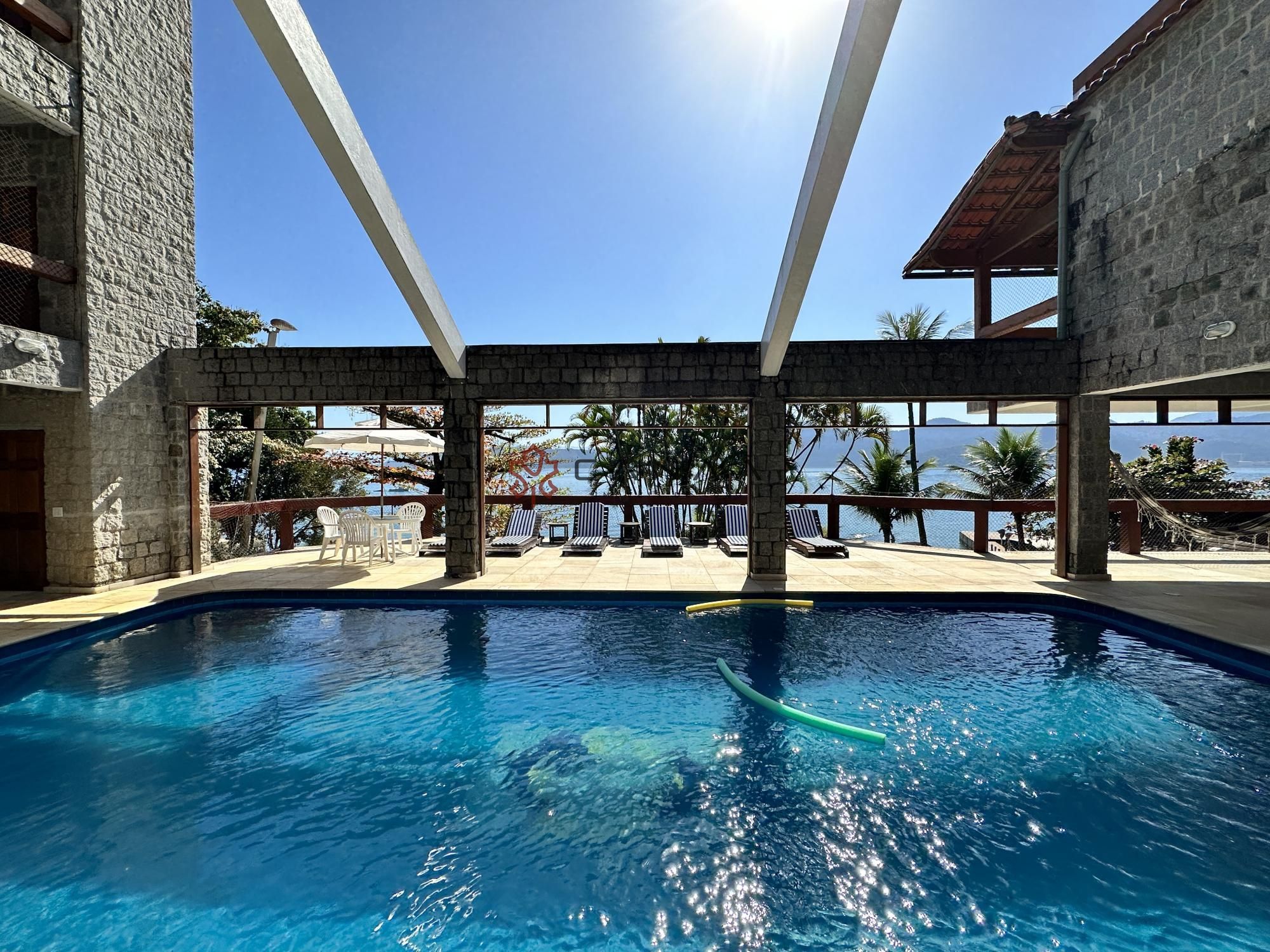 Casa à venda com 10 quartos, 2800m² - Foto 2