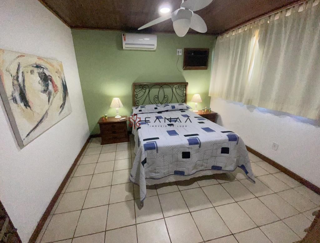 Casa à venda com 5 quartos, 313m² - Foto 14