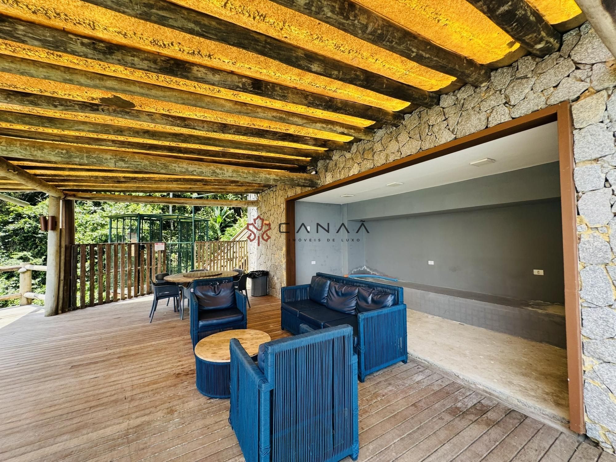 Casa à venda com 4 quartos, 260m² - Foto 36