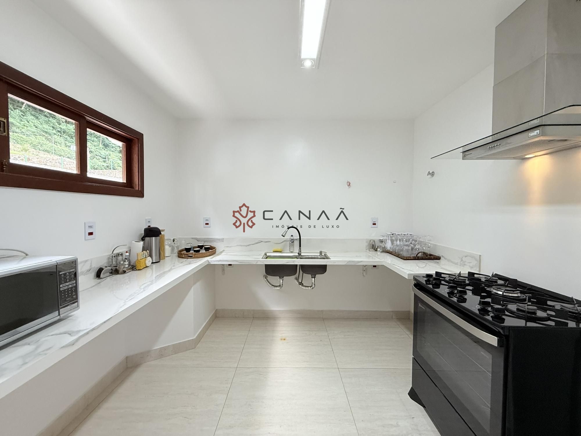 Casa de Condomínio à venda com 4 quartos, 249m² - Foto 14