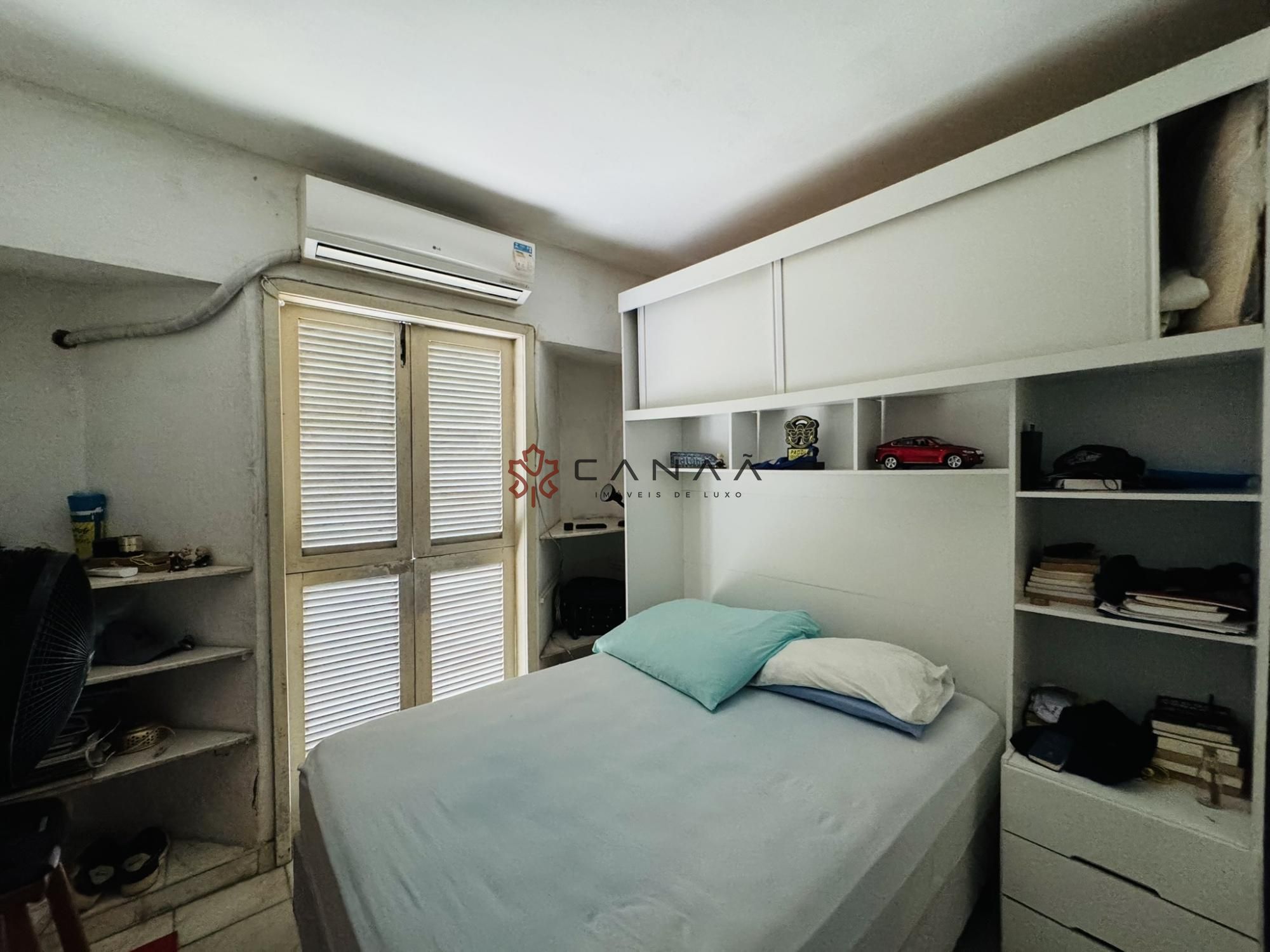 Casa à venda com 2 quartos, 333m² - Foto 18