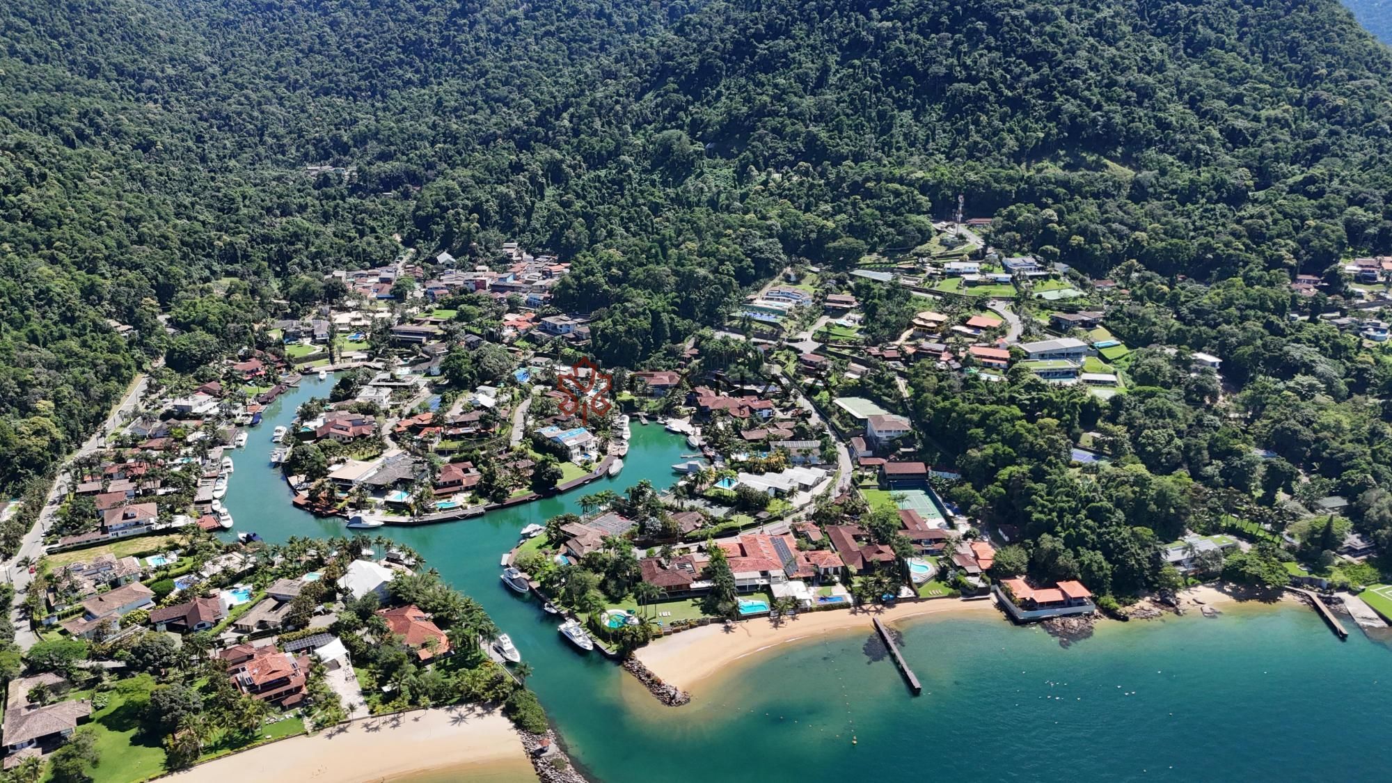 Casa de Condomínio à venda com 6 quartos, 449m² - Foto 47