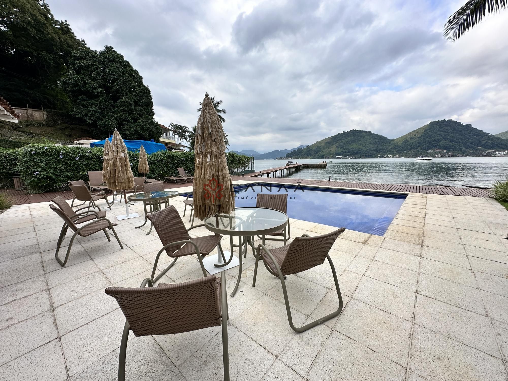 Casa de Condomínio à venda com 5 quartos, 250m² - Foto 40