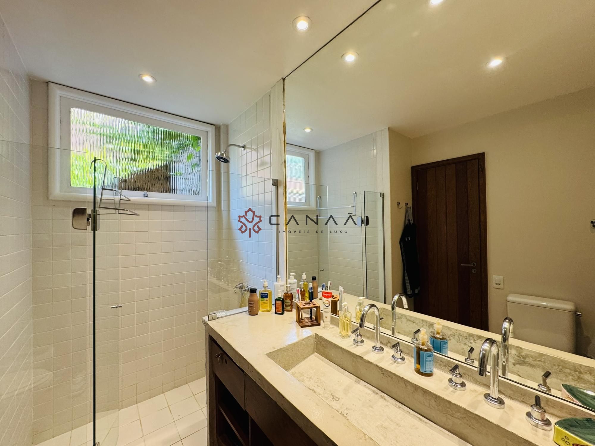 Casa à venda com 4 quartos, 260m² - Foto 30