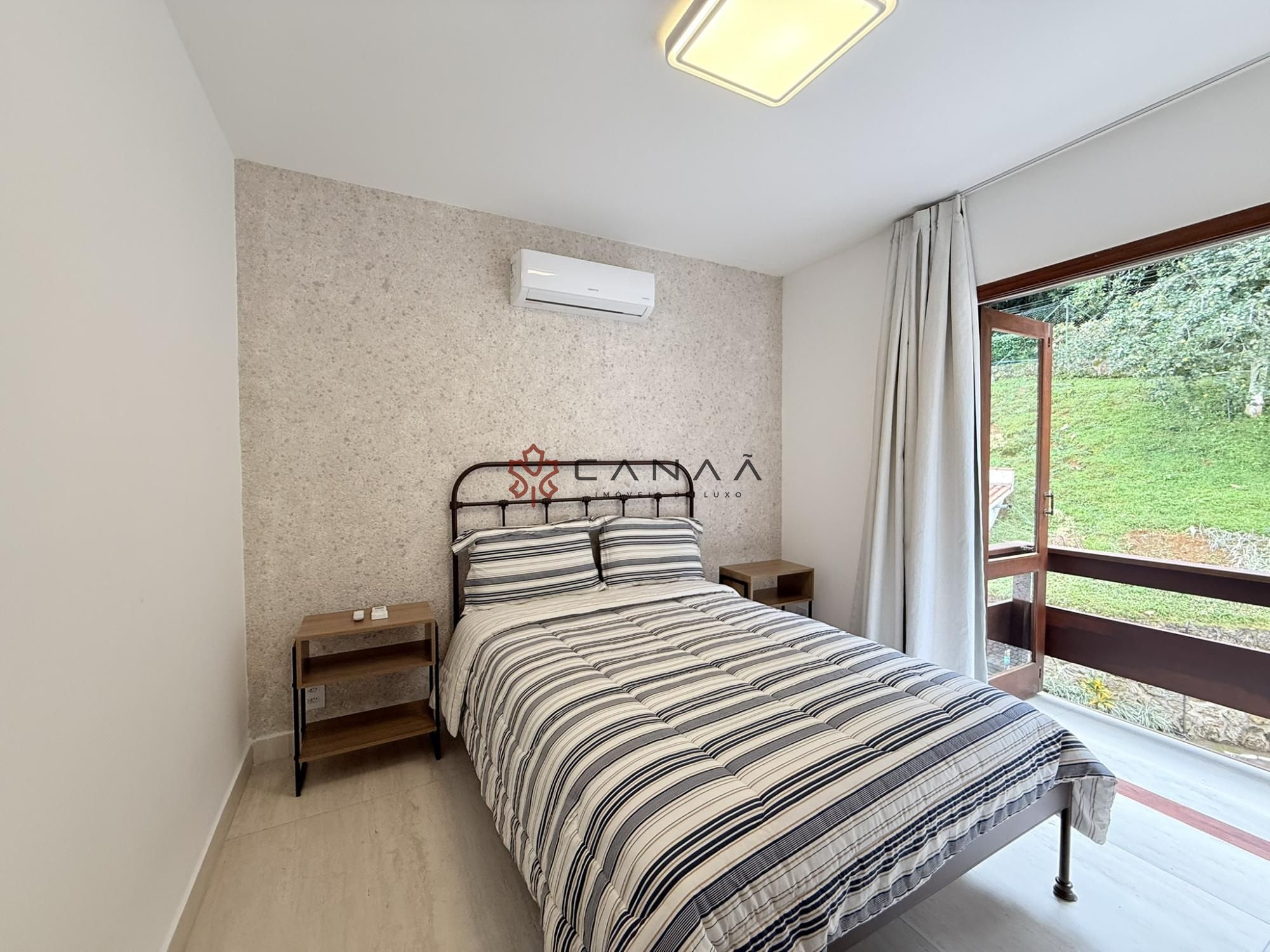 Casa de Condomínio à venda com 4 quartos, 249m² - Foto 24