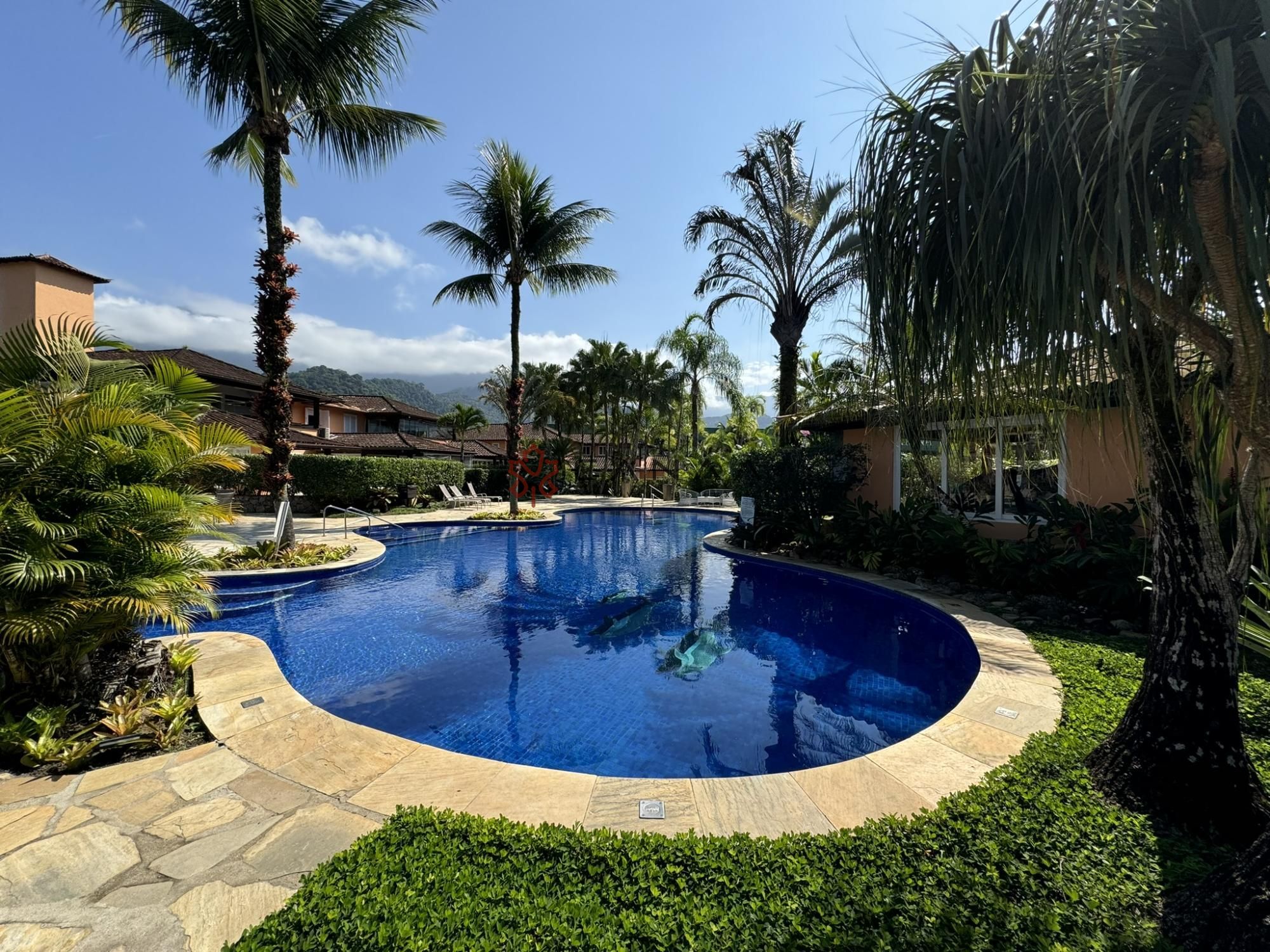 Casa de Condomínio à venda com 4 quartos, 300m² - Foto 6