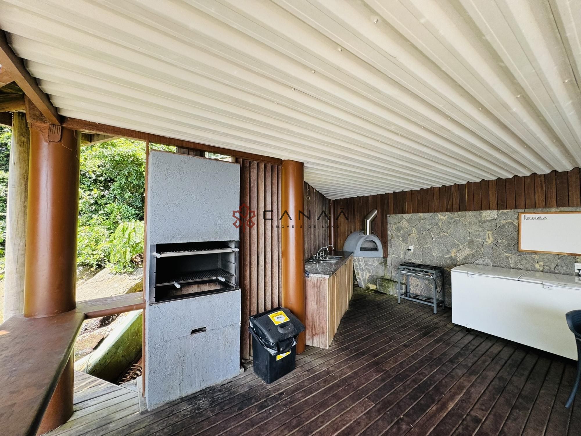 Casa à venda com 4 quartos, 260m² - Foto 34