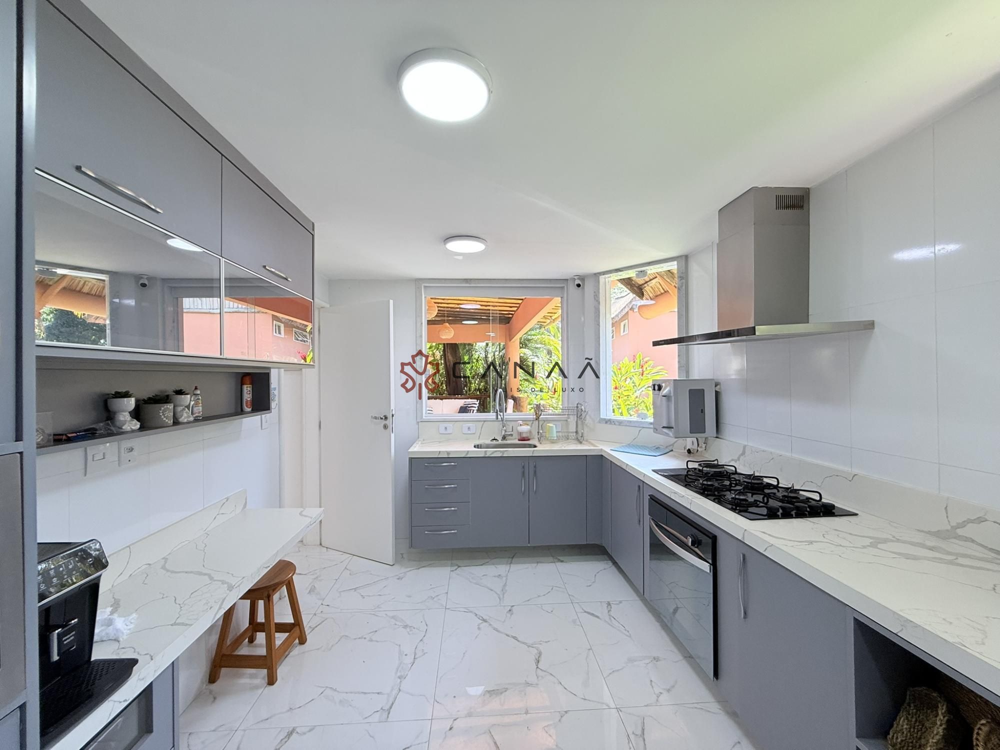 Casa de Condomínio à venda com 4 quartos, 249m² - Foto 34