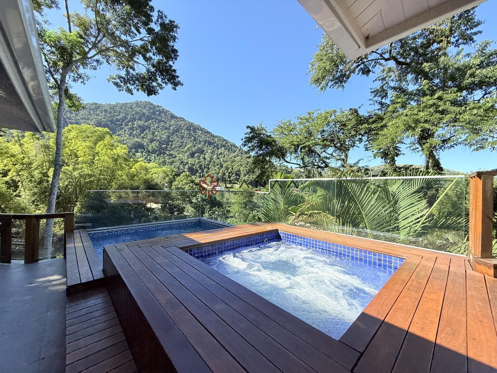 Casa de Condomínio à venda e aluguel com 5 quartos, 400m² - Foto 10