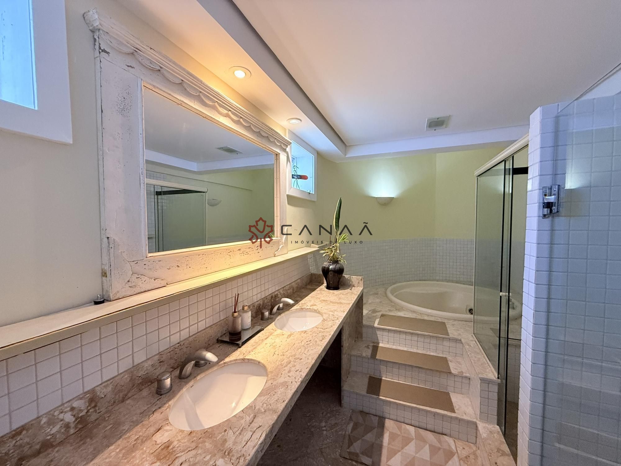 Casa de Condomínio à venda com 8 quartos, 540m² - Foto 52