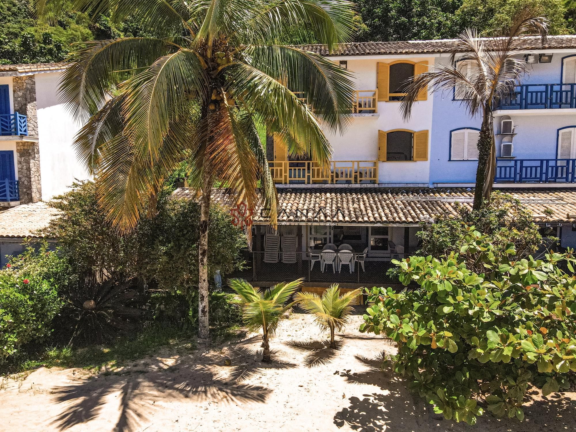 Casa de Condomínio à venda com 4 quartos, 158m² - Foto 2