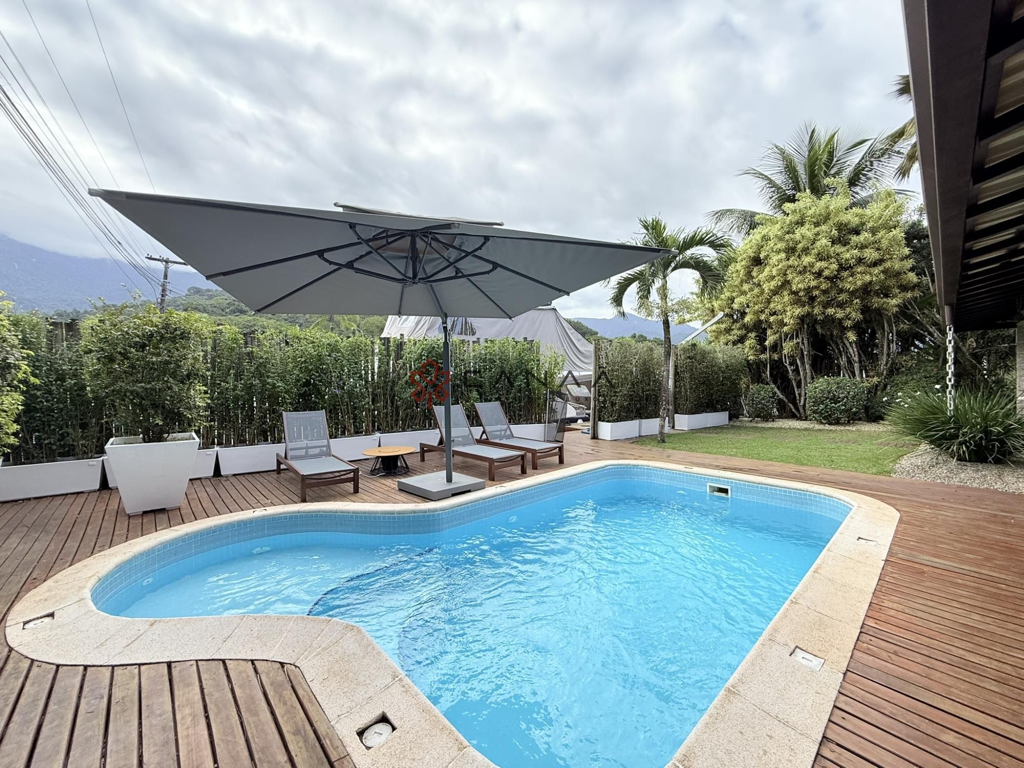 Casa de Condomínio à venda com 5 quartos, 483m² - Foto 6