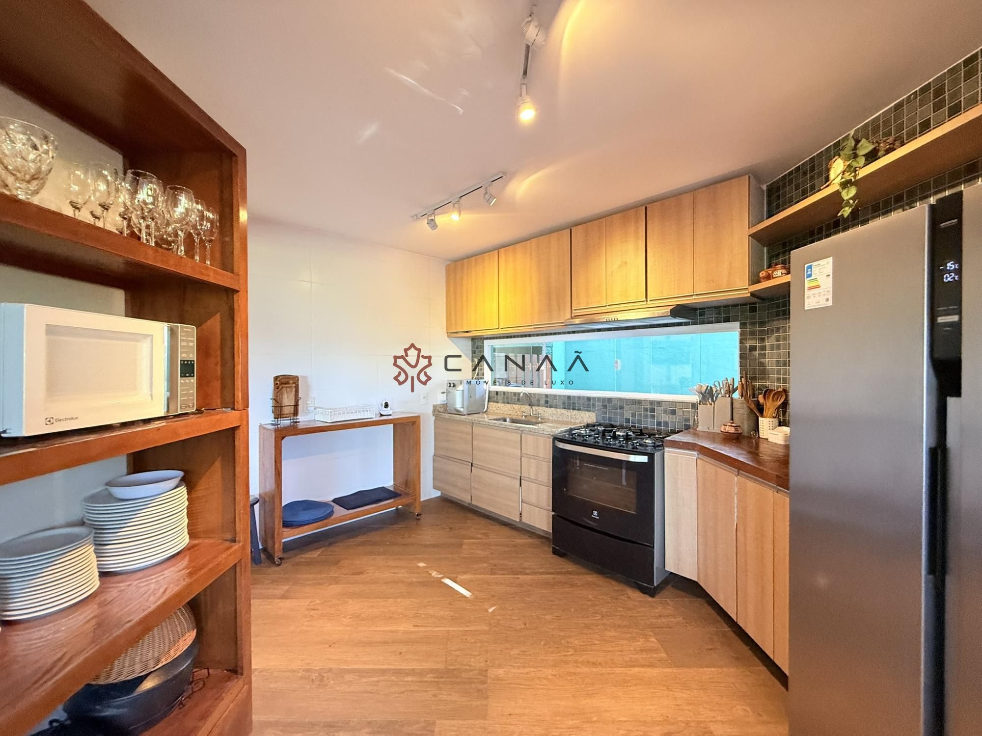 Casa de Condomínio à venda e aluguel com 5 quartos, 400m² - Foto 28