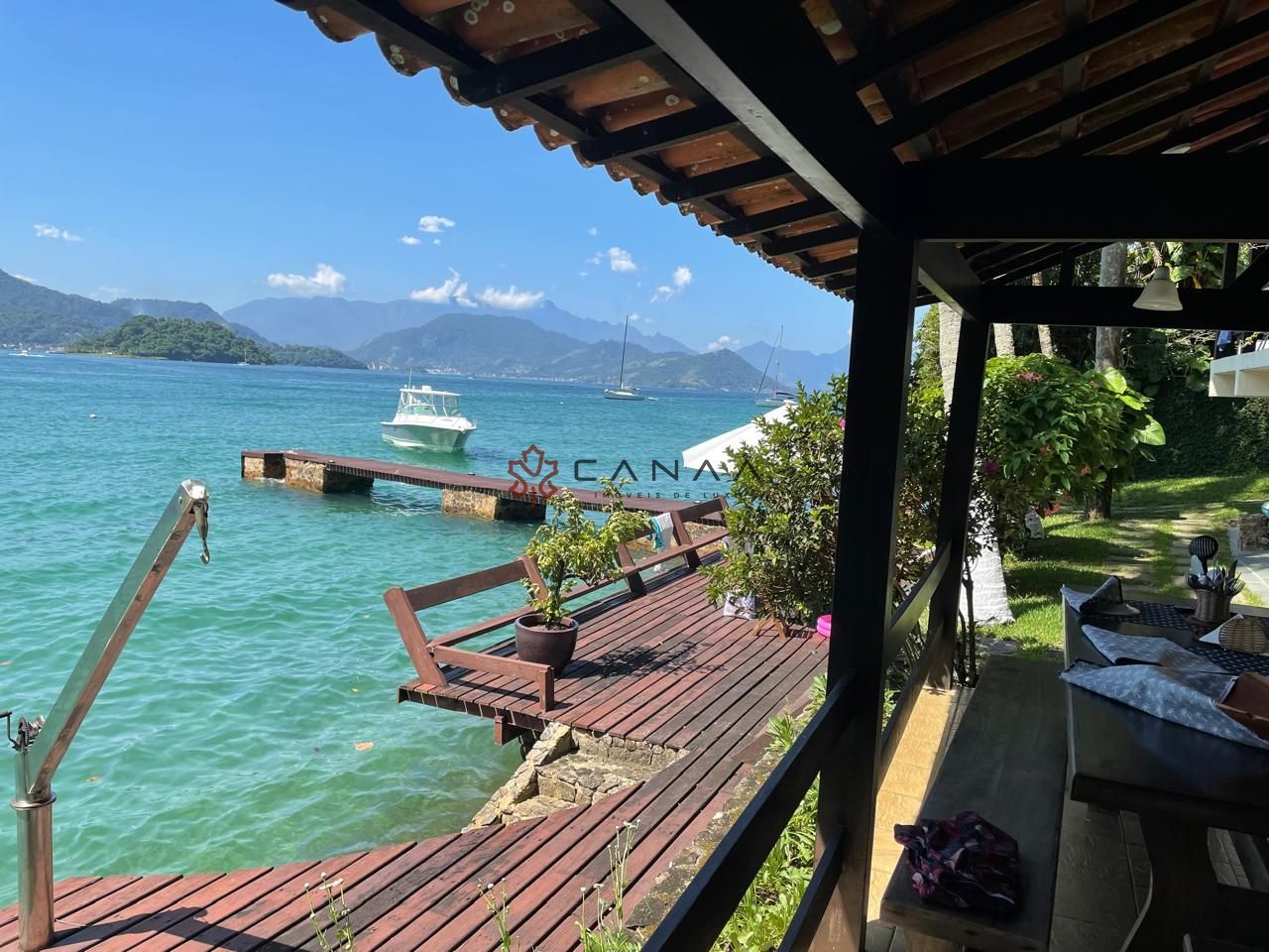 Casa à venda com 4 quartos, 299m² - Foto 2