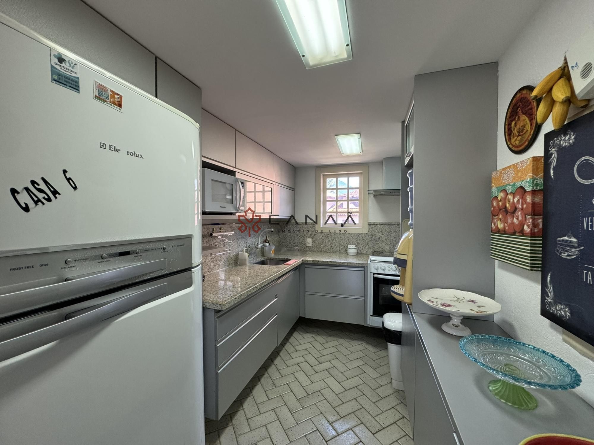 Casa de Condomínio à venda com 4 quartos, 300m² - Foto 26