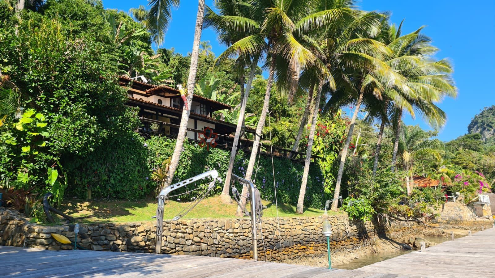 Casa à venda e temporada com 4 quartos, 200m² - Foto 59