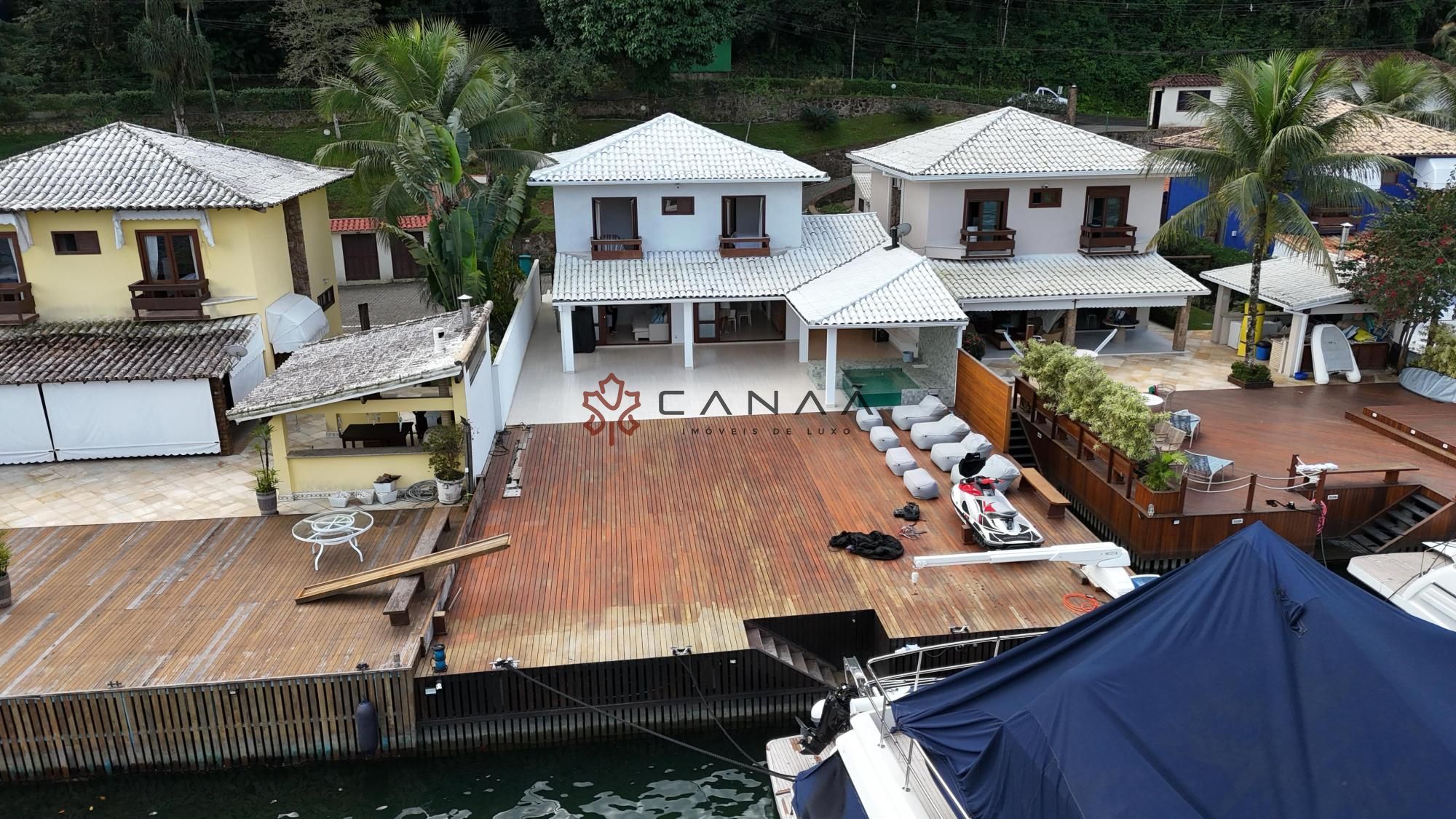 Casa de Condomínio à venda com 4 quartos, 249m² - Foto 32