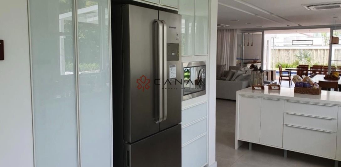 Casa de Condomínio à venda e temporada com 8 quartos, 400m² - Foto 11
