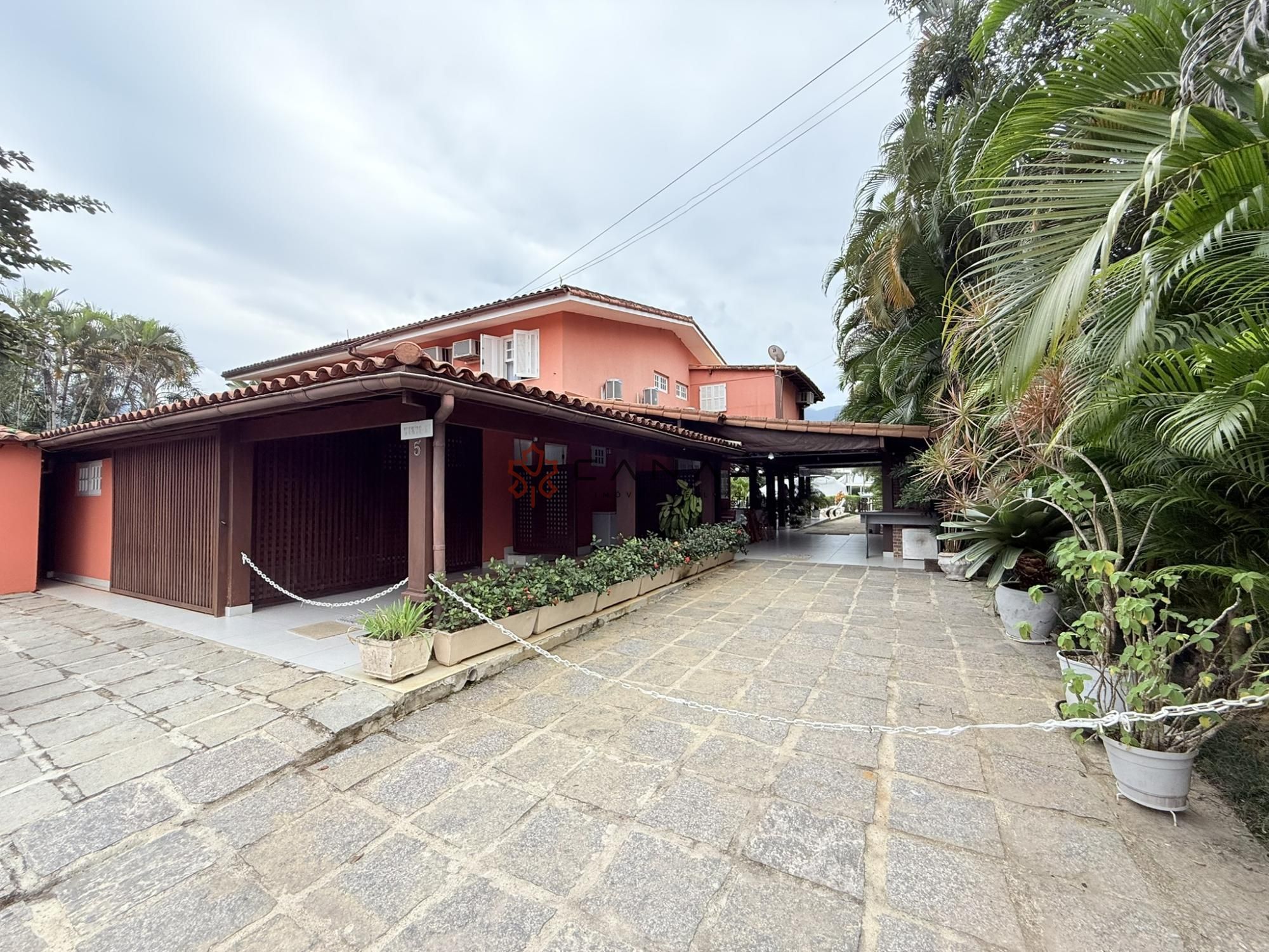 Casa de Condomínio à venda com 6 quartos, 399m² - Foto 15
