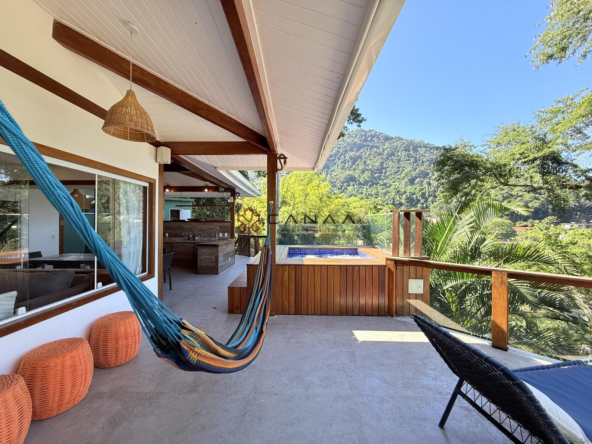 Casa de Condomínio à venda e aluguel com 5 quartos, 400m² - Foto 8
