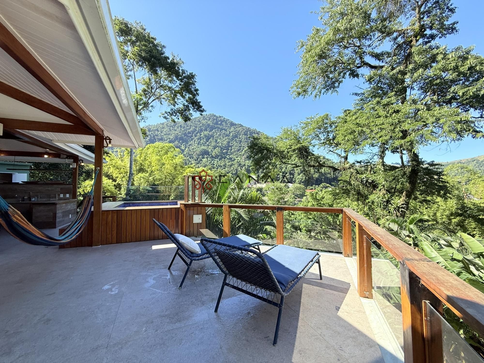Casa de Condomínio à venda e aluguel com 5 quartos, 400m² - Foto 5
