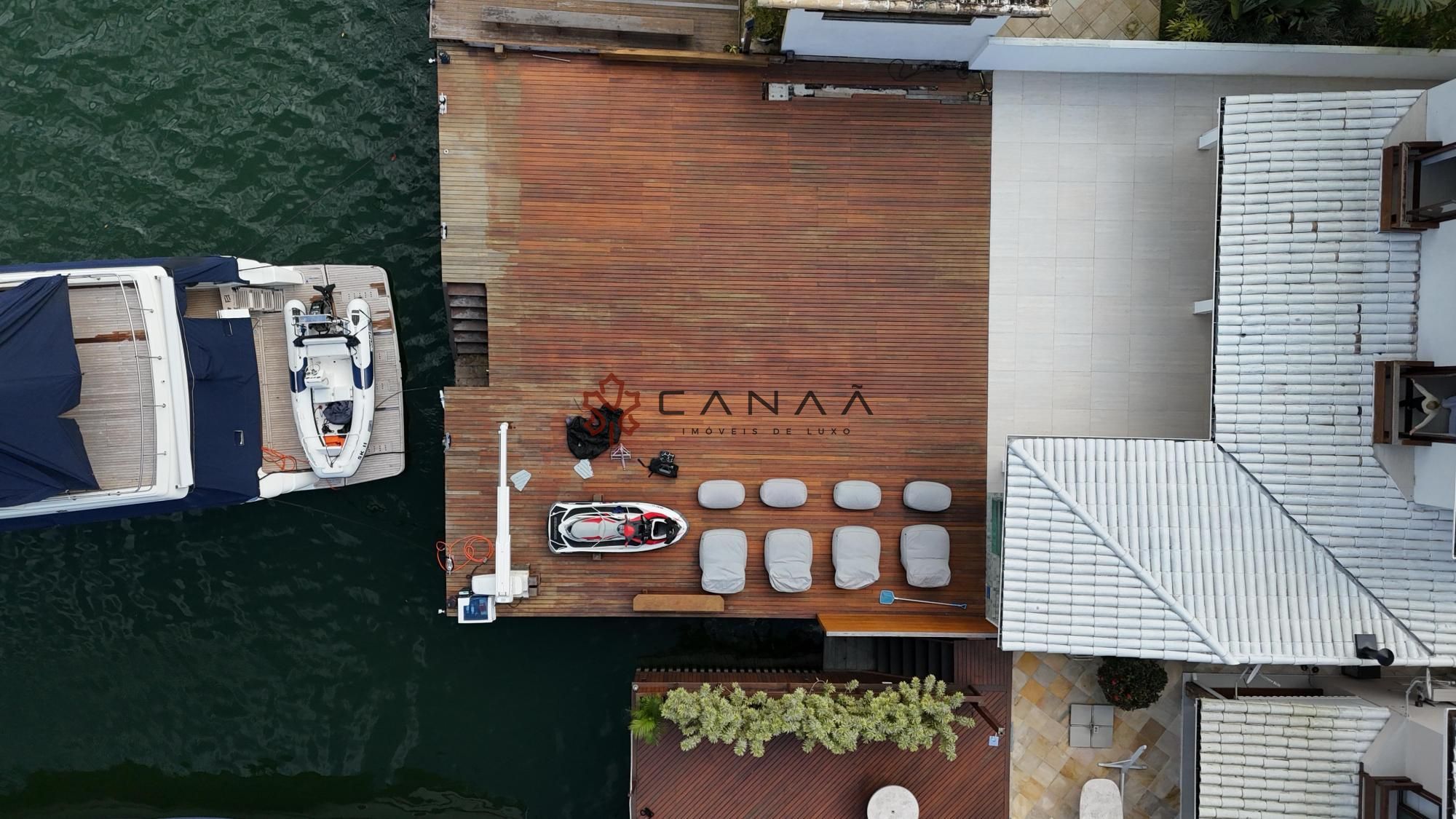 Casa de Condomínio à venda com 4 quartos, 249m² - Foto 4