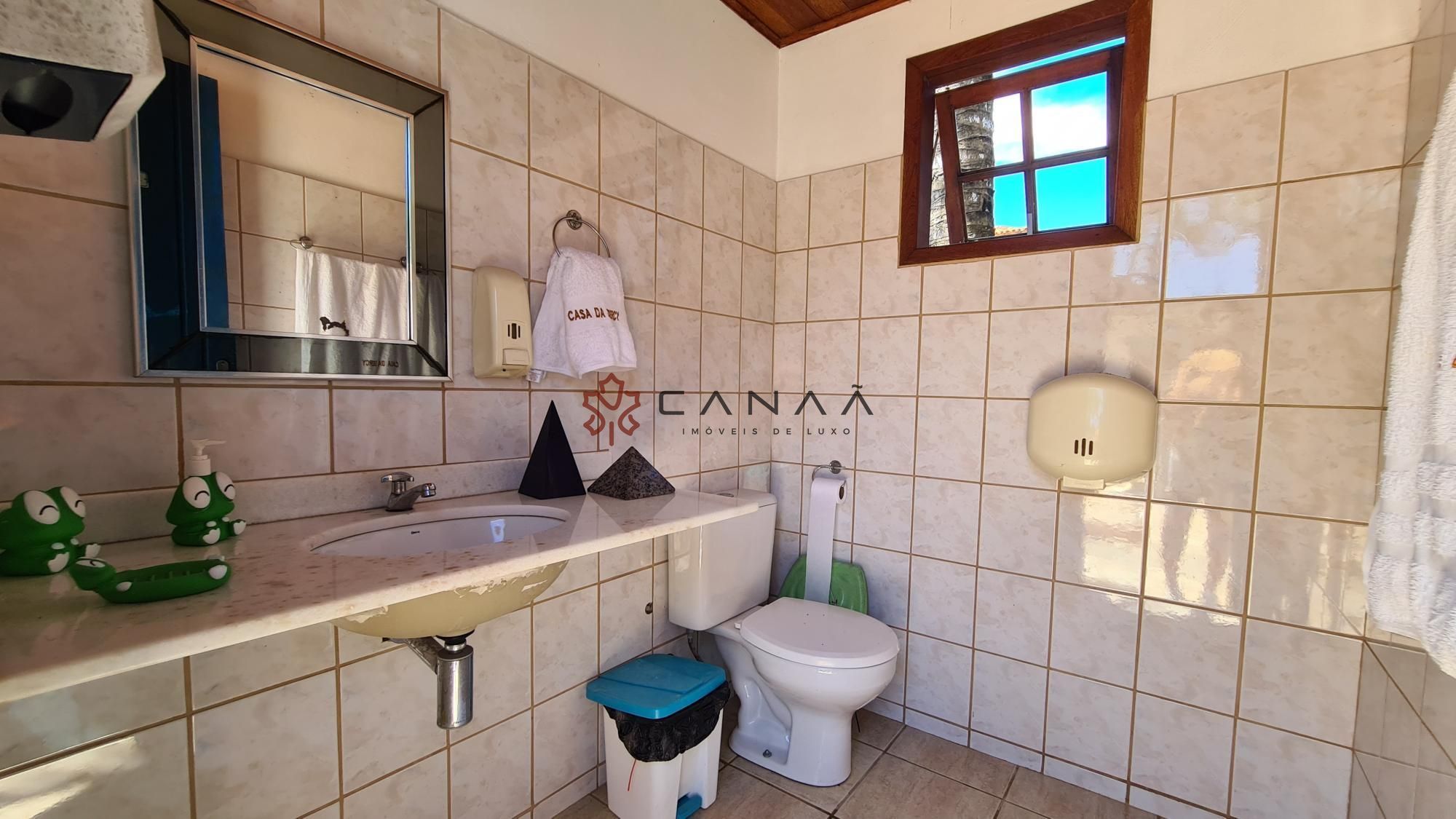 Casa à venda com 7 quartos, 250m² - Foto 27