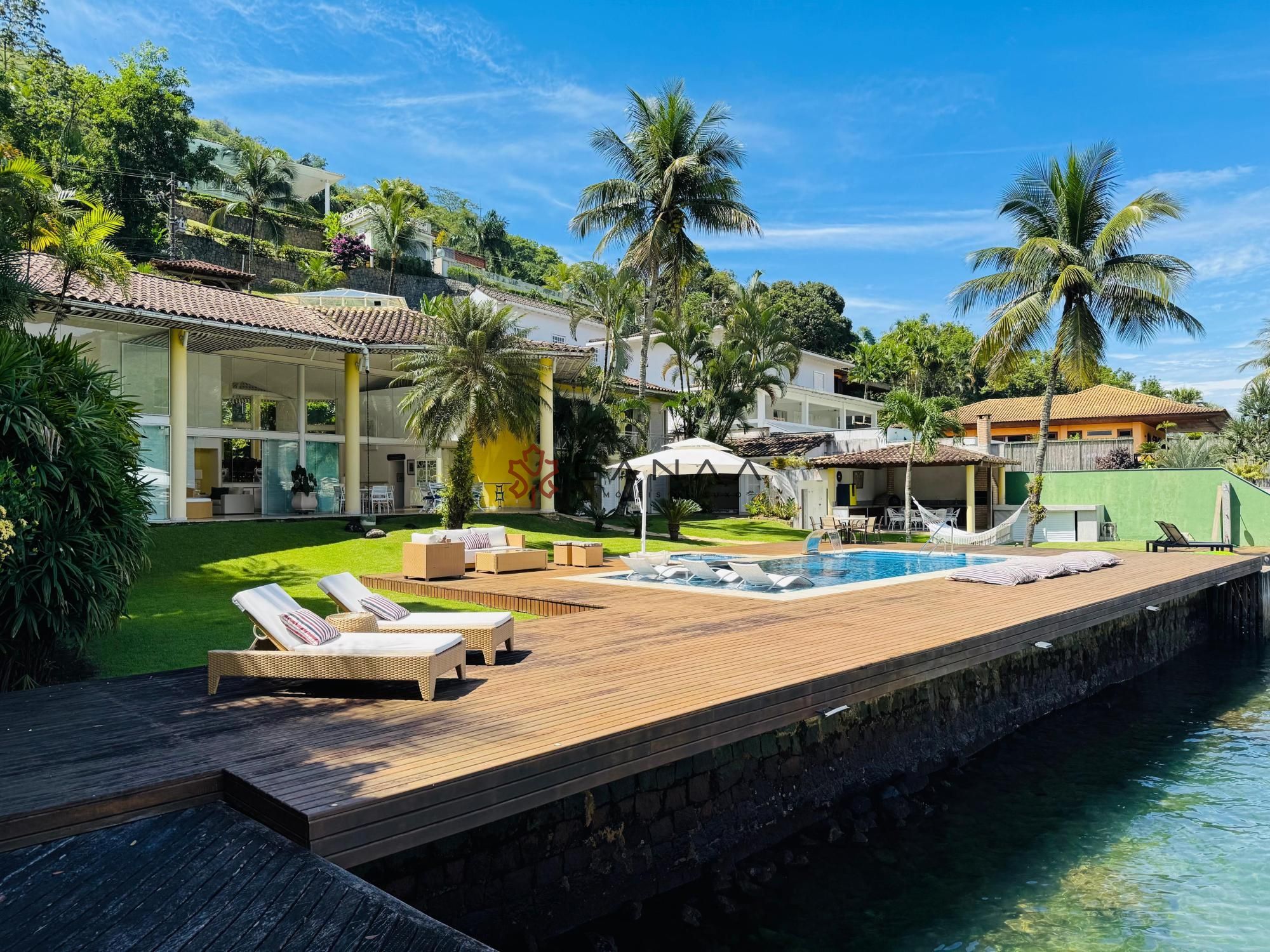 Casa à venda e temporada com 6 quartos, 700m² - Foto 3