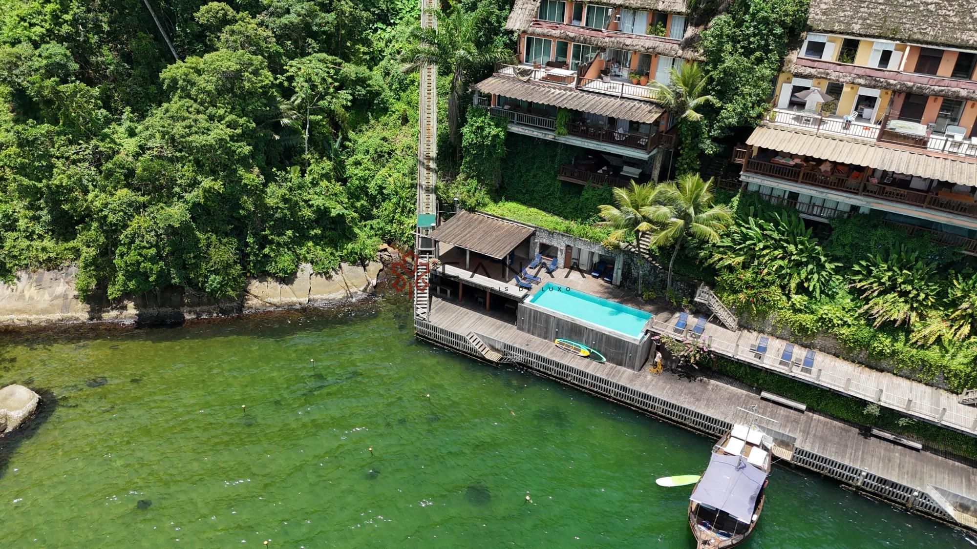 Casa de Condomínio à venda com 4 quartos, 249m² - Foto 56