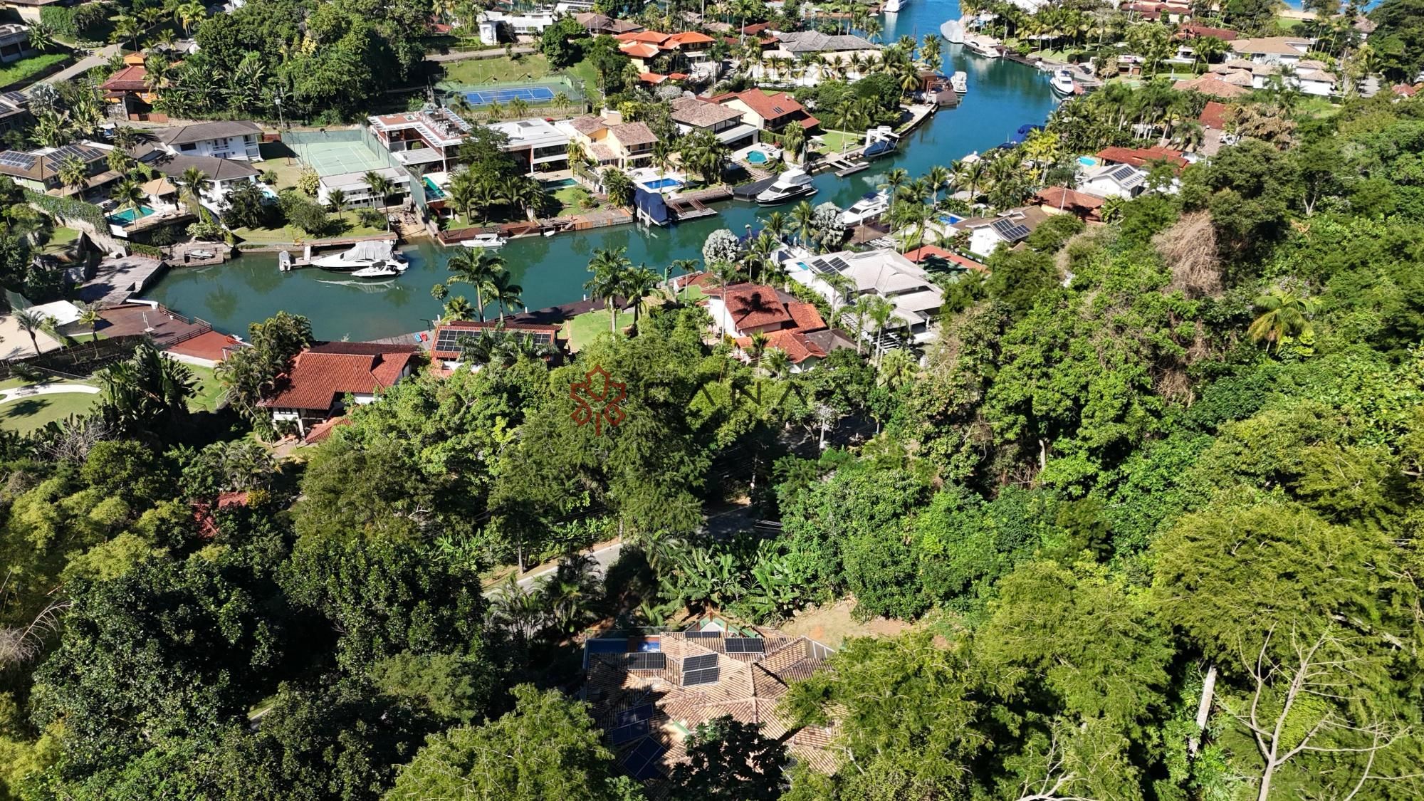 Casa de Condomínio à venda e aluguel com 5 quartos, 400m² - Foto 49