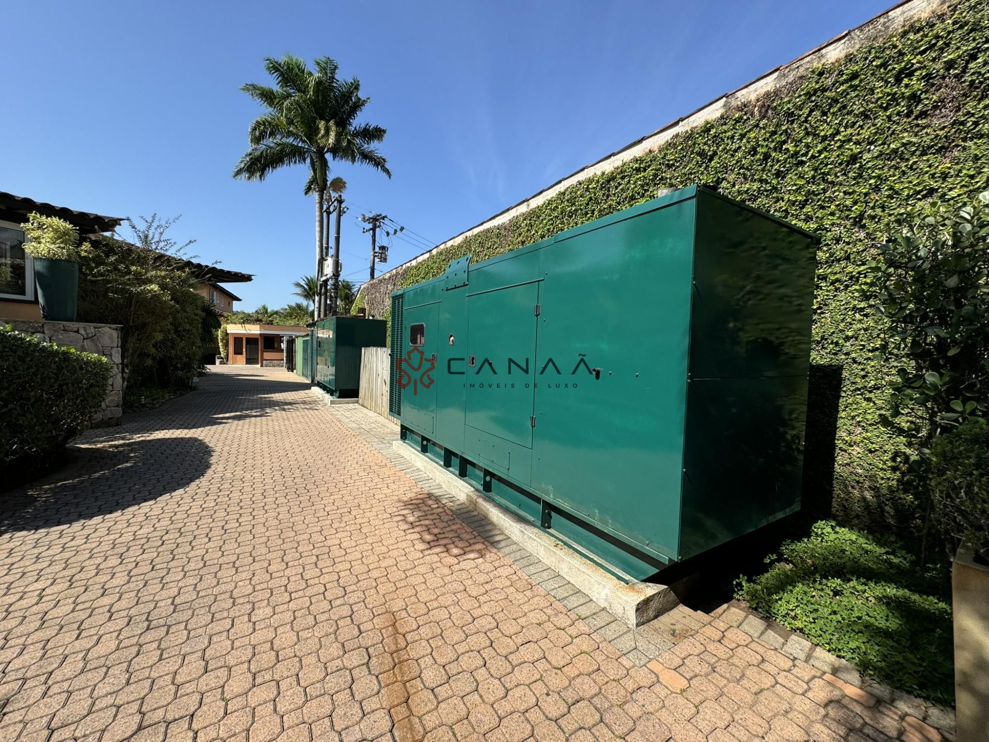 Casa de Condomínio à venda com 4 quartos, 300m² - Foto 39