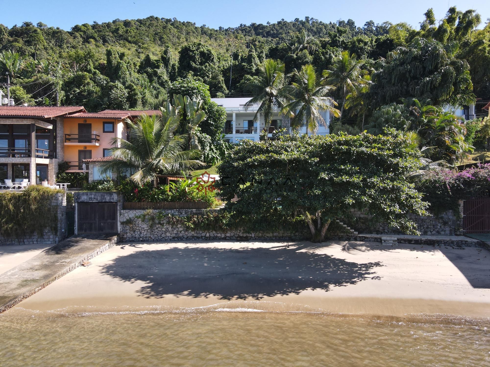 Casa à venda com 4 quartos, 400m² - Foto 2