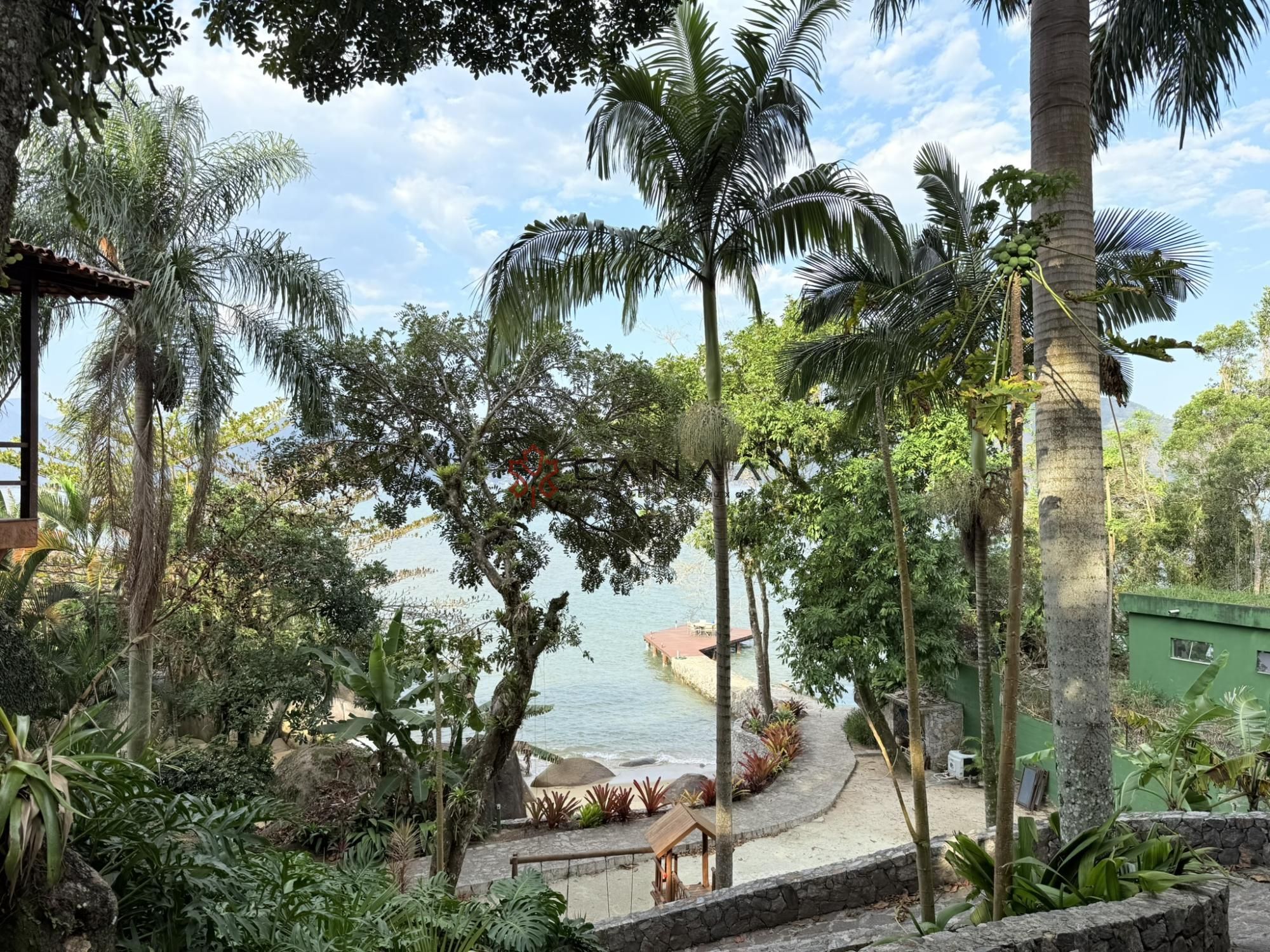 Casa de Condomínio à venda e temporada com 7 quartos, 1100m² - Foto 9