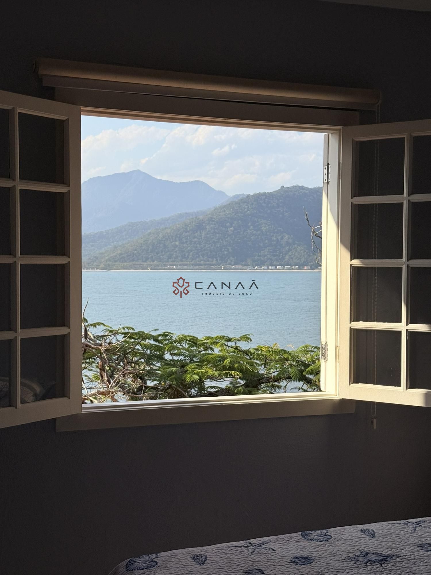 Casa de Condomínio à venda e temporada com 7 quartos, 1100m² - Foto 52