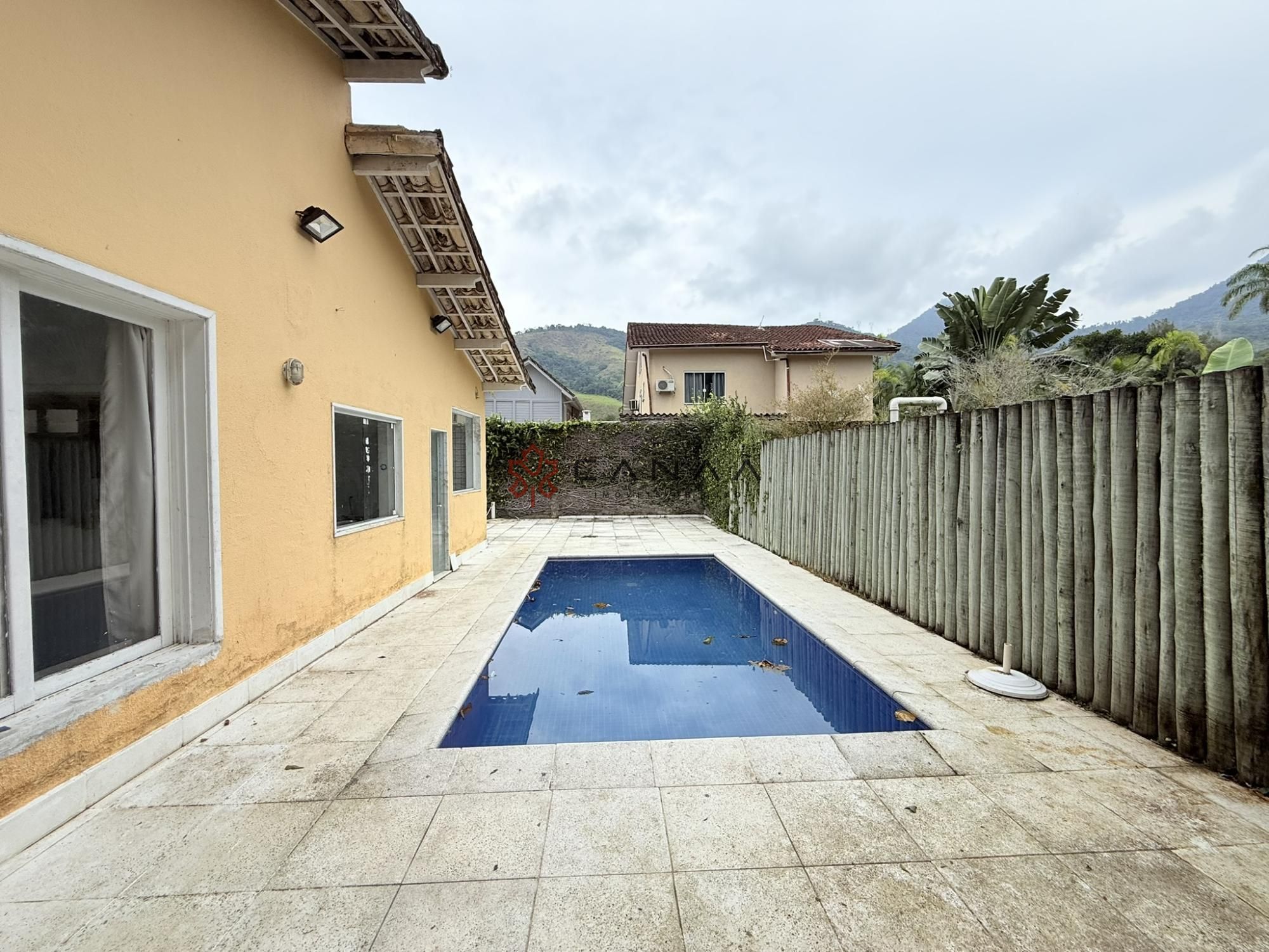 Casa de Condomínio para alugar com 4 quartos, 191m² - Foto 6