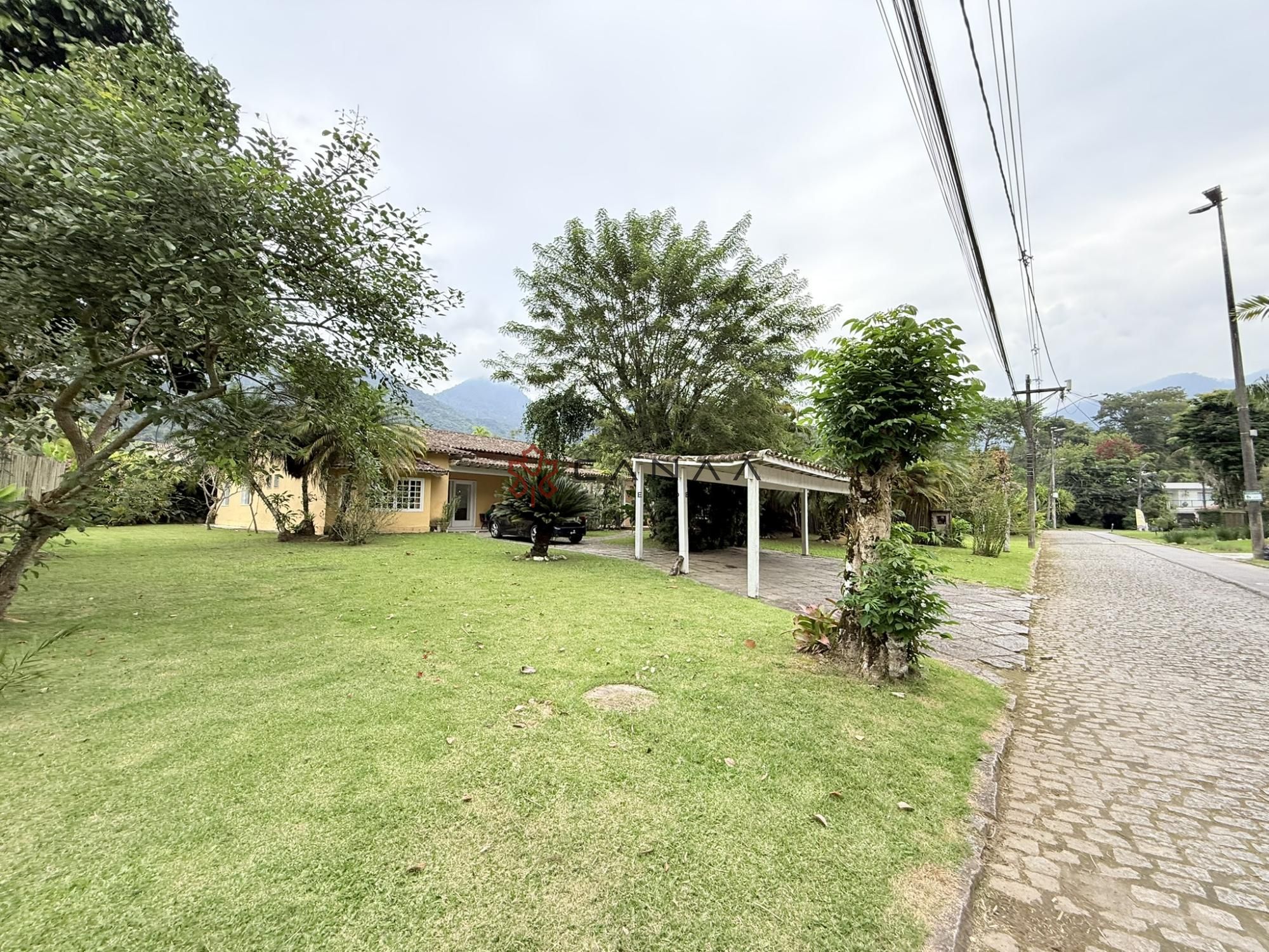 Casa de Condomínio para alugar com 4 quartos, 191m² - Foto 4