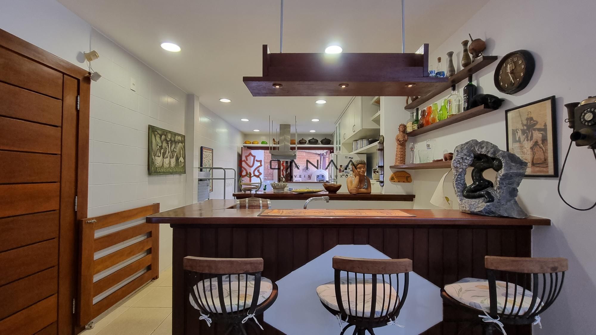 Casa de Condomínio à venda com 4 quartos, 300m² - Foto 24
