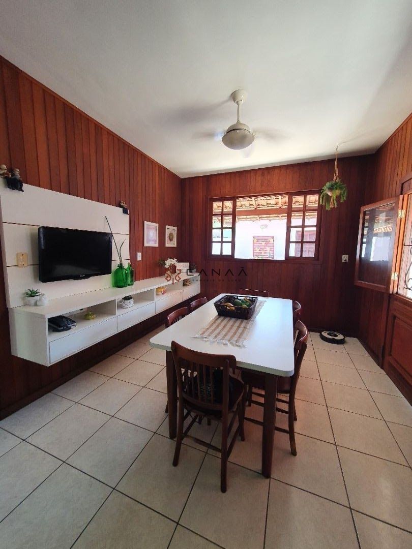 Casa à venda com 4 quartos, 460m² - Foto 8