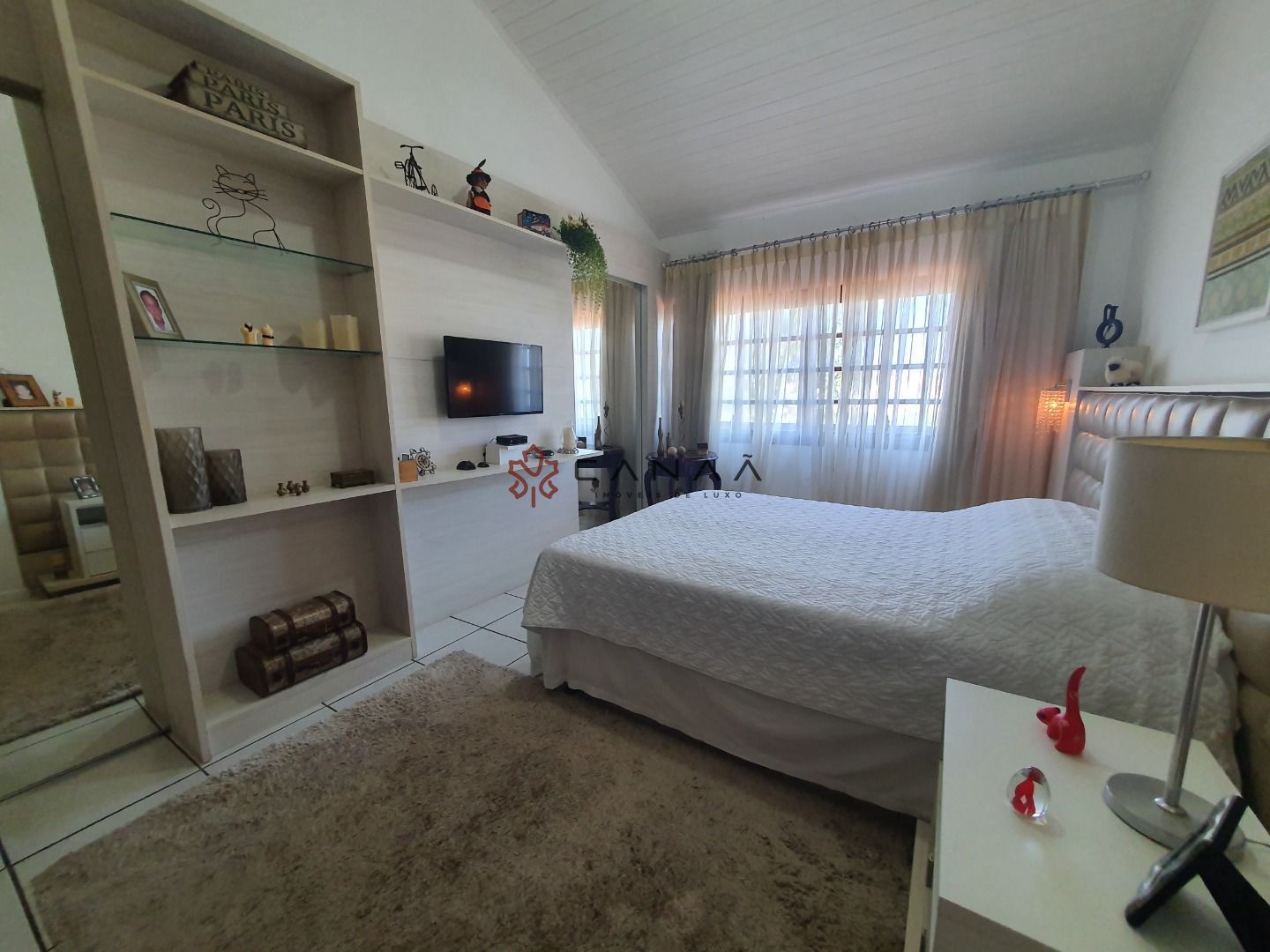 Casa à venda com 4 quartos, 460m² - Foto 10