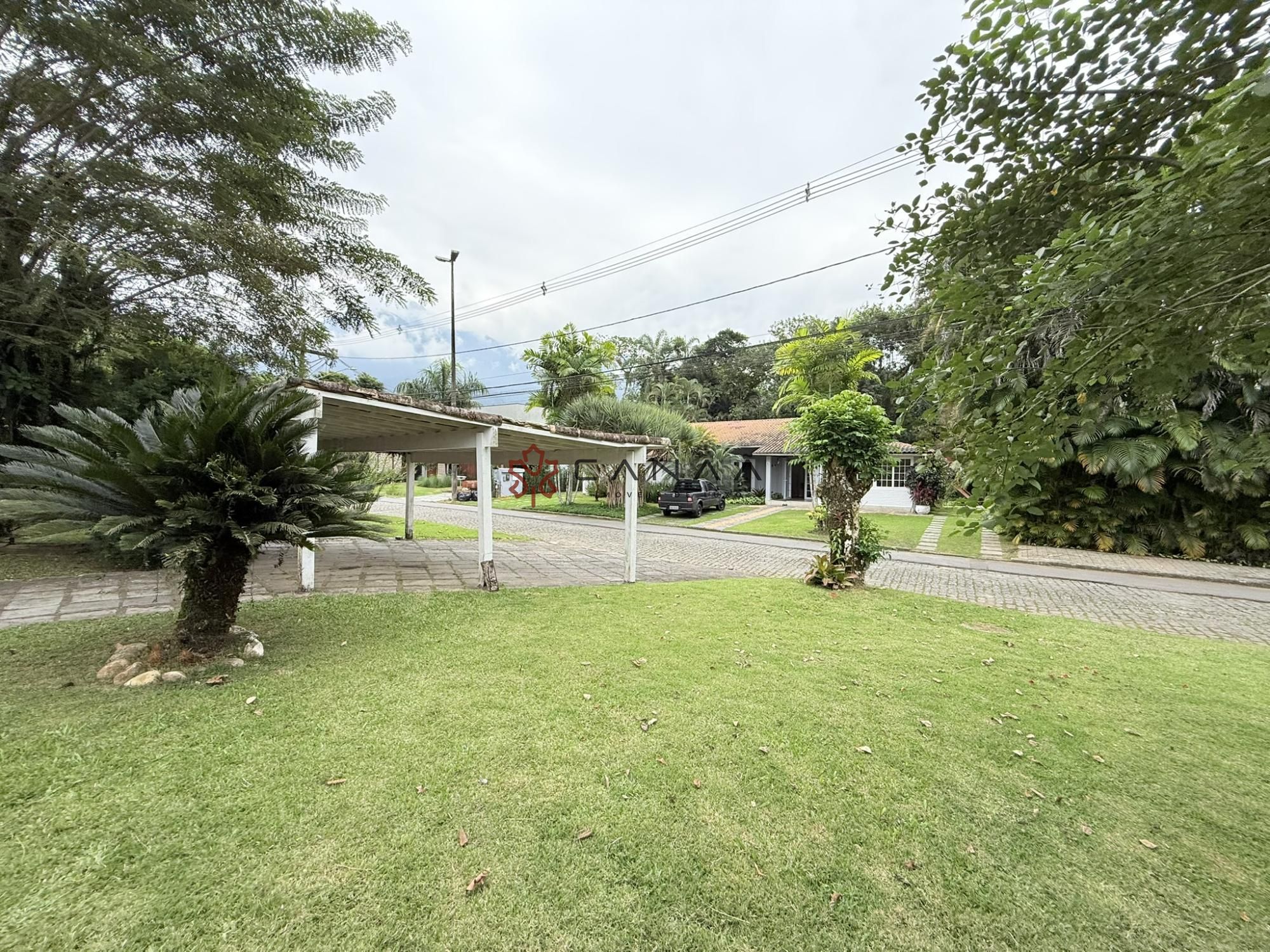 Casa de Condomínio para alugar com 4 quartos, 191m² - Foto 12