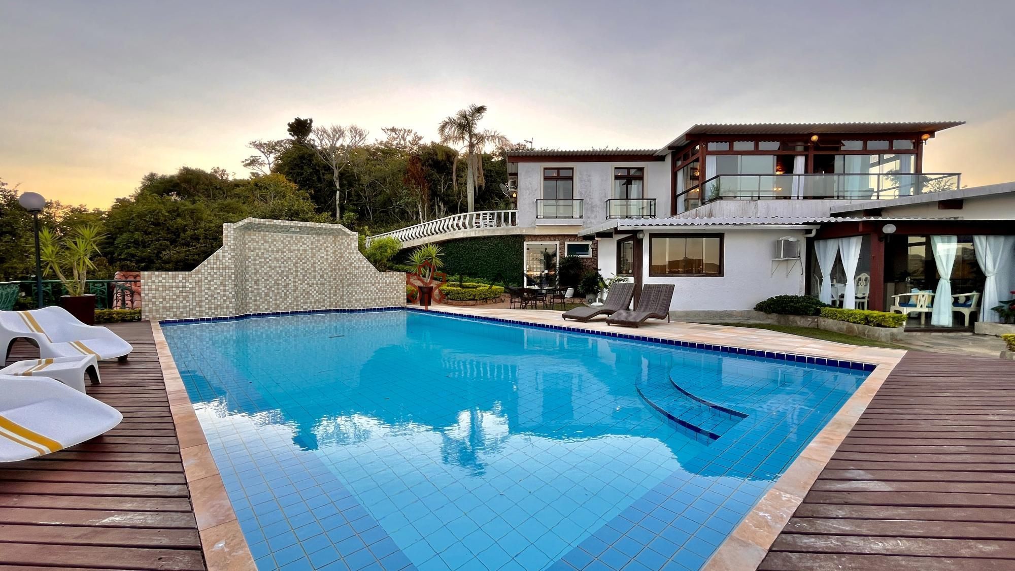 Casa à venda com 5 quartos, 841m² - Foto 4