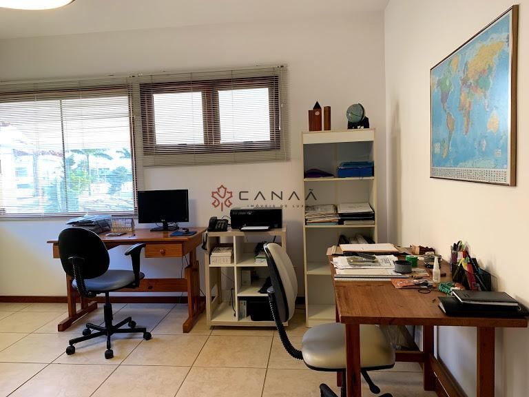 Casa à venda com 3 quartos, 300m² - Foto 18