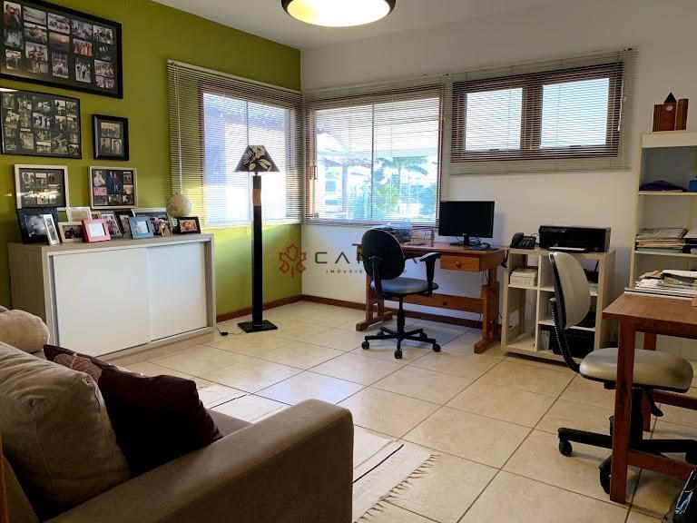 Casa à venda com 3 quartos, 300m² - Foto 16