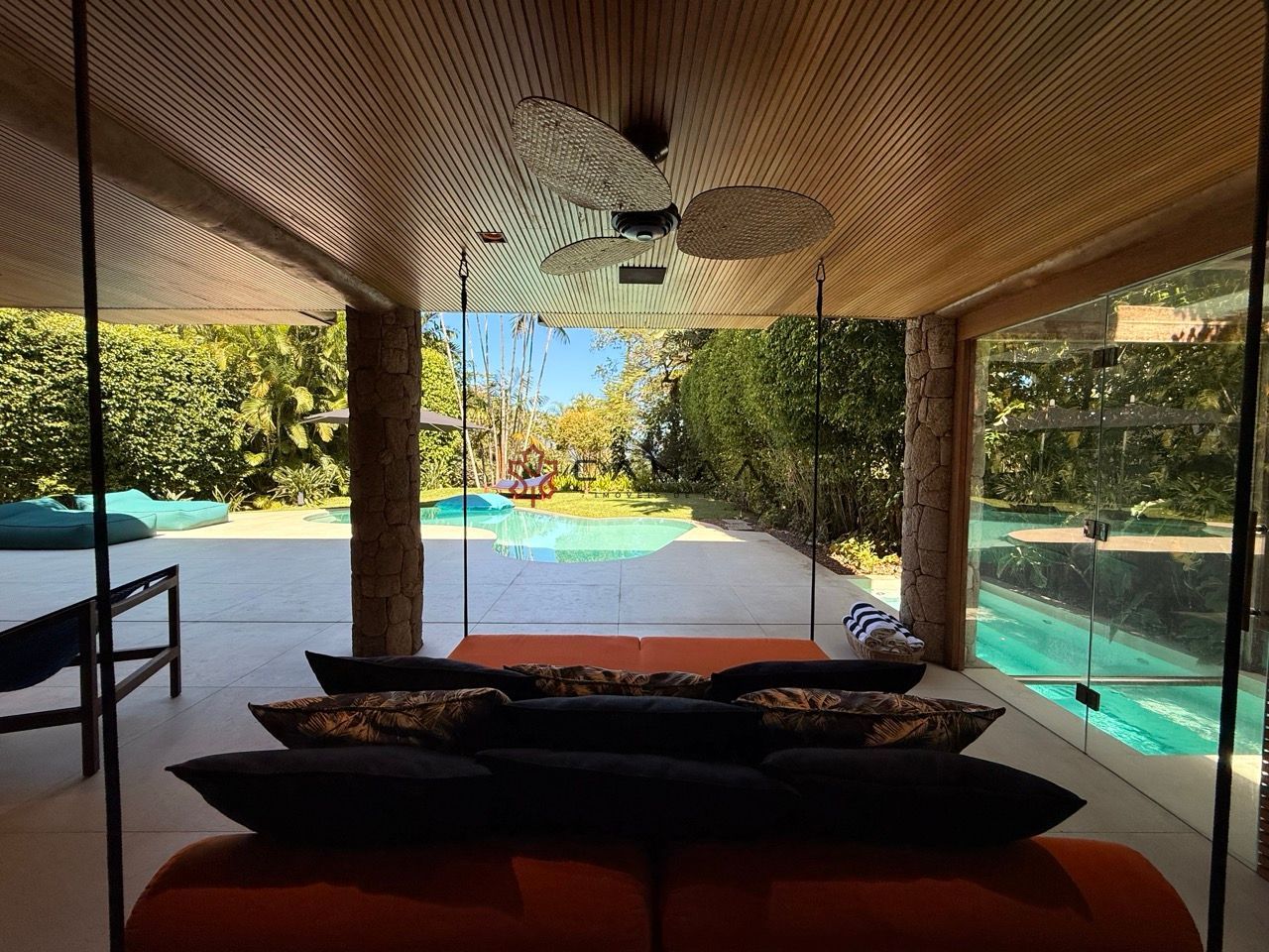 Casa de Condomínio à venda com 5 quartos, 500m² - Foto 97