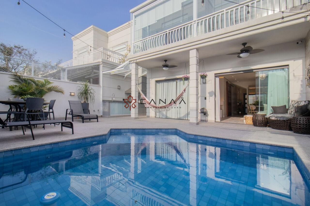 Casa, 4 quartos, 250 m² - Foto 1