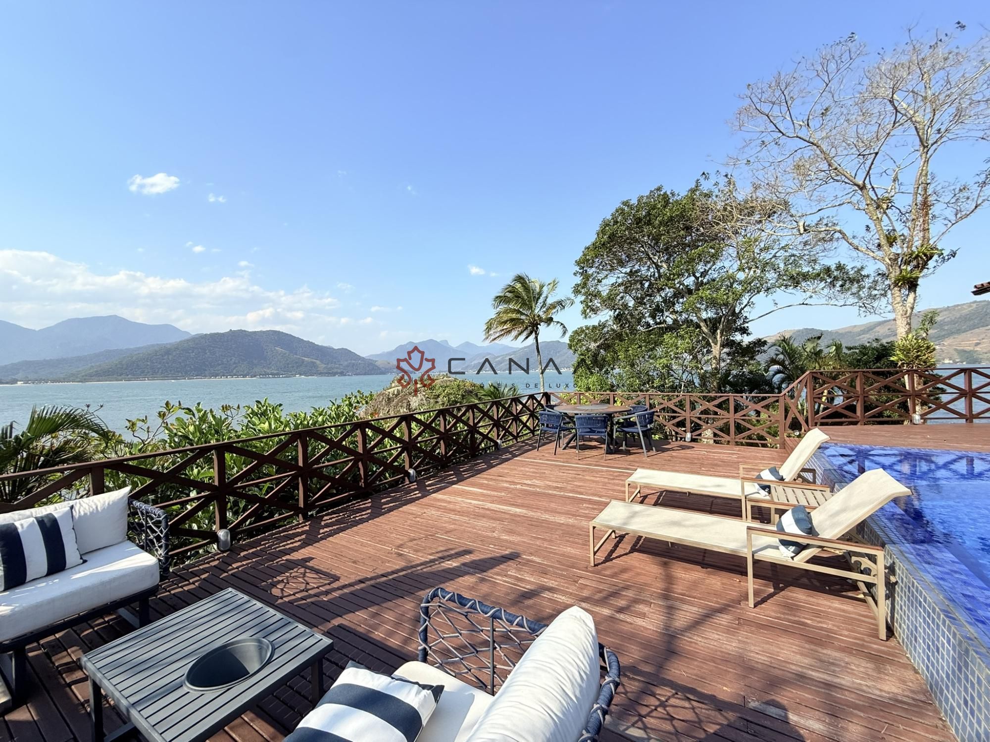 Casa de Condomínio à venda e temporada com 7 quartos, 1100m² - Foto 17