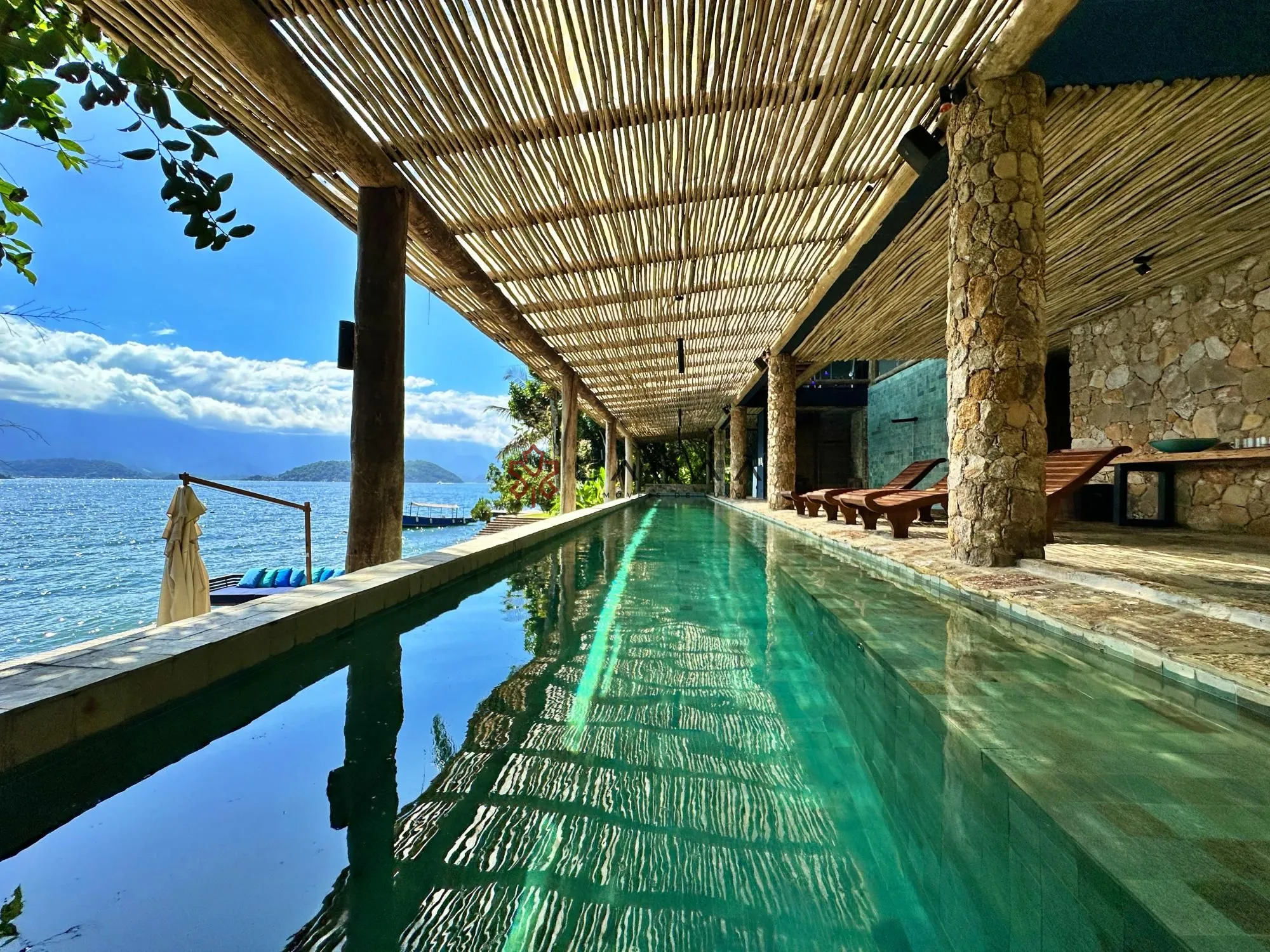 Casa, 7 quartos, 1000 m² - Foto 1