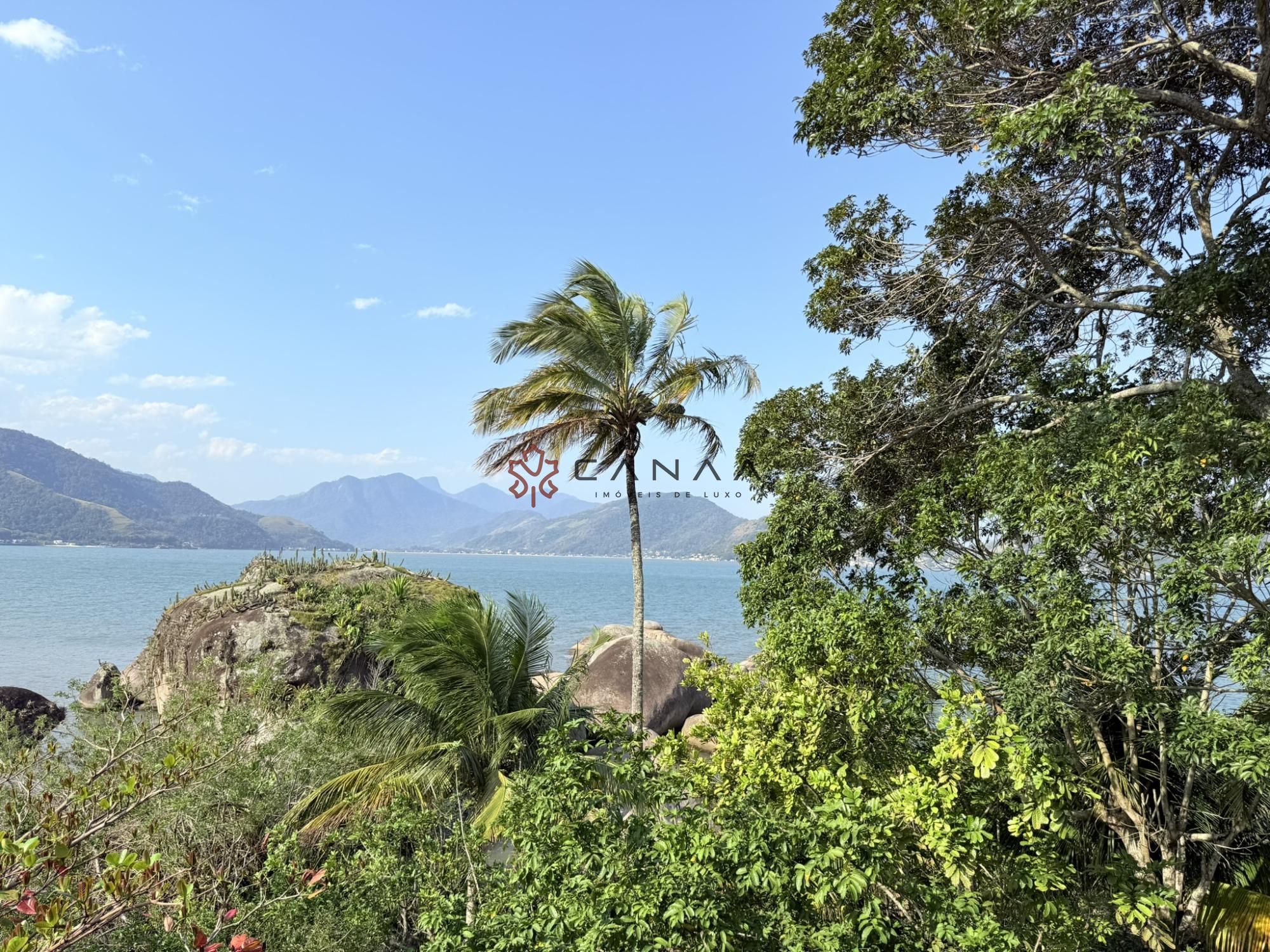 Casa de Condomínio à venda e temporada com 7 quartos, 1100m² - Foto 86