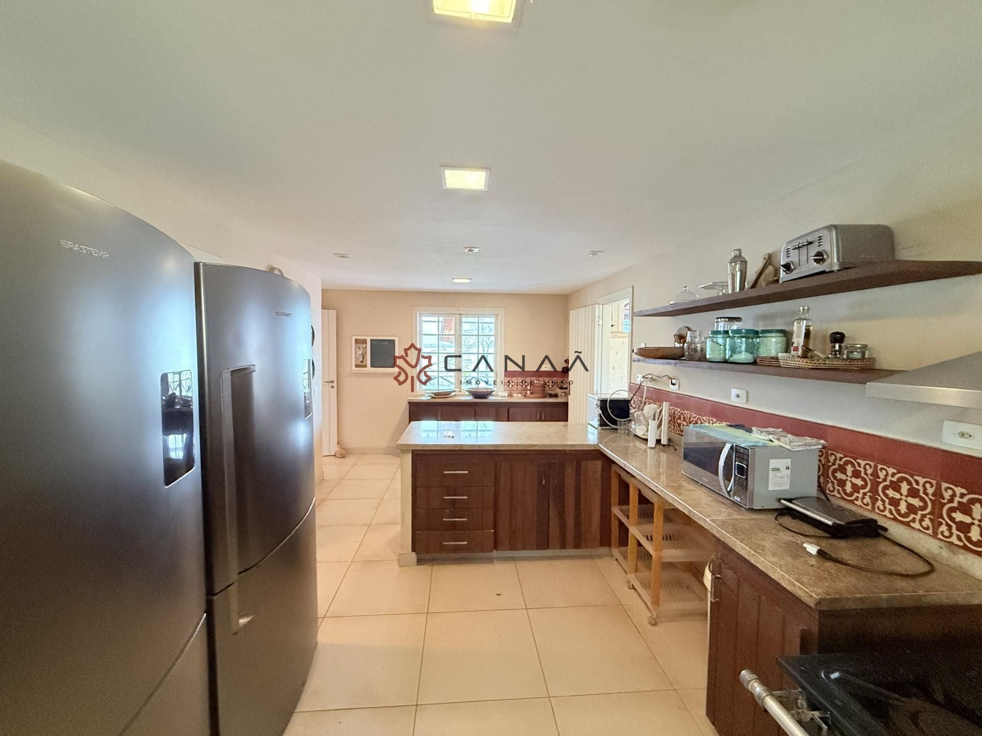 Casa de Condomínio à venda e temporada com 7 quartos, 1100m² - Foto 43